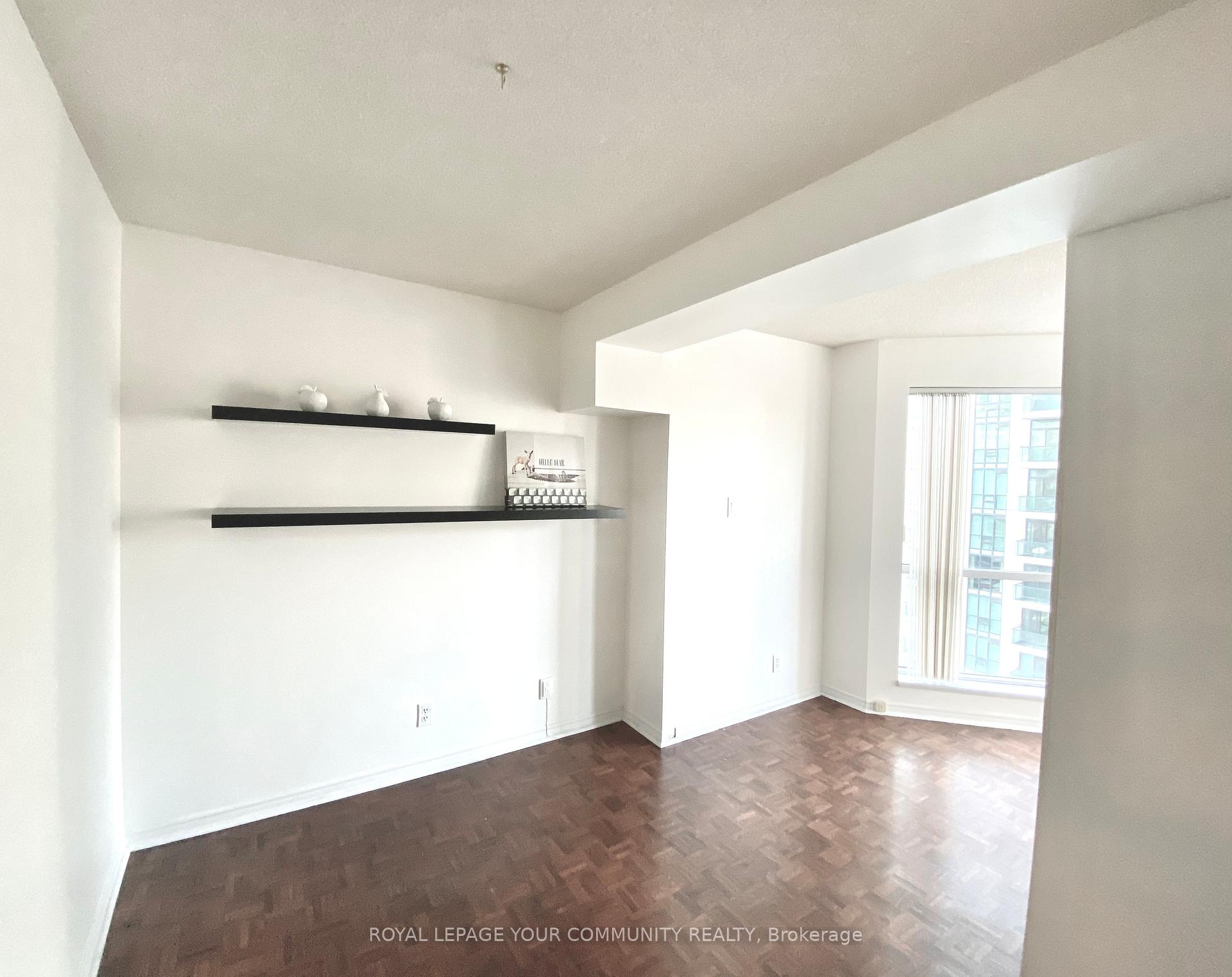 Photo 6 of Unit 2004, 10 Yonge Street, Toronto, Waterfront Communities — HOMEH