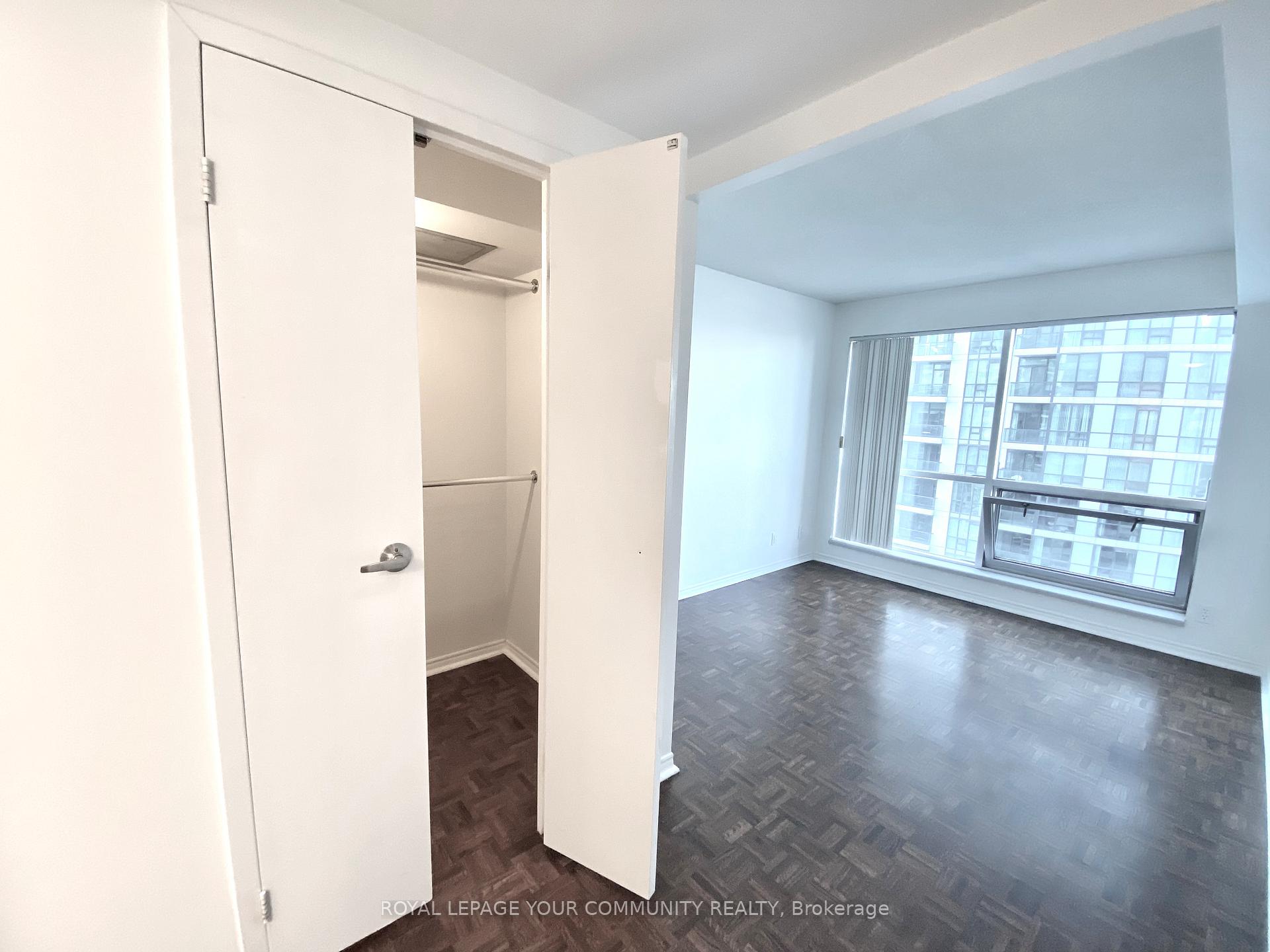 Photo 11 of Unit 2004, 10 Yonge Street, Toronto, Waterfront Communities — HOMEH
