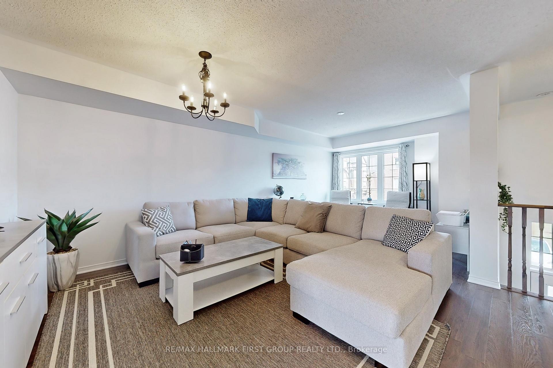 Photo 3 of 2454 Bromus Path, Oshawa, Windfields — HOMEH