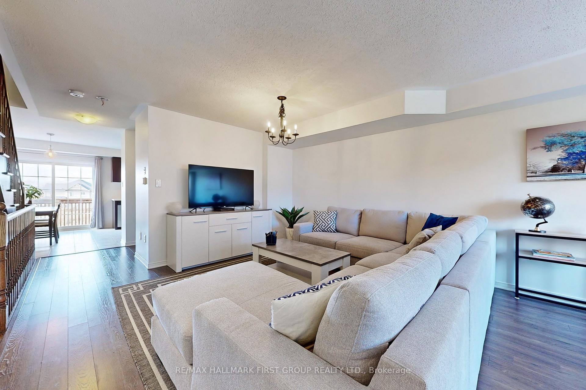 Photo 5 of 2454 Bromus Path, Oshawa, Windfields — HOMEH
