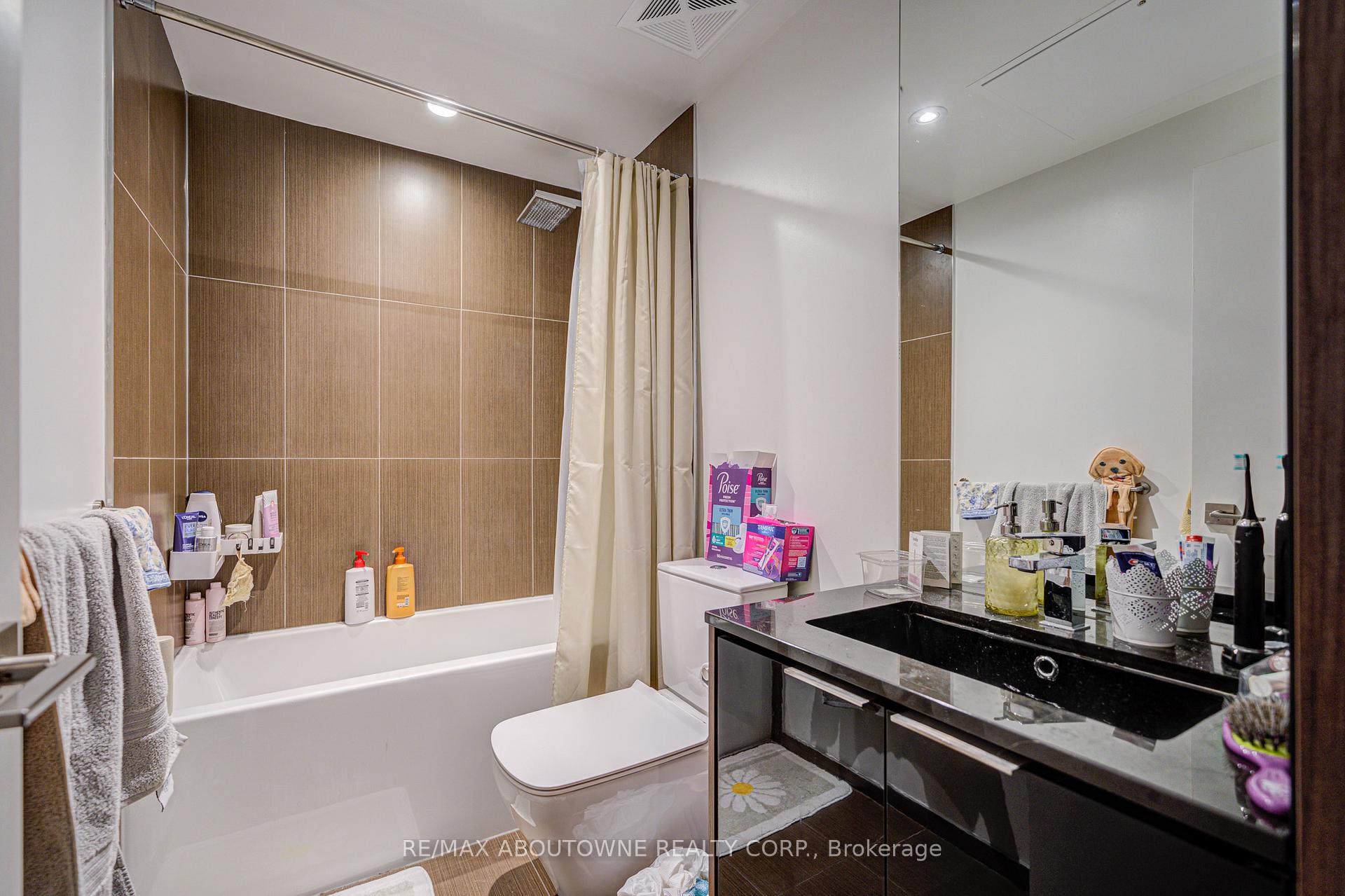 Photo 92 of Unit 1807, 70 Temperance Street, Toronto, Bay Street Corridor — HOMEH