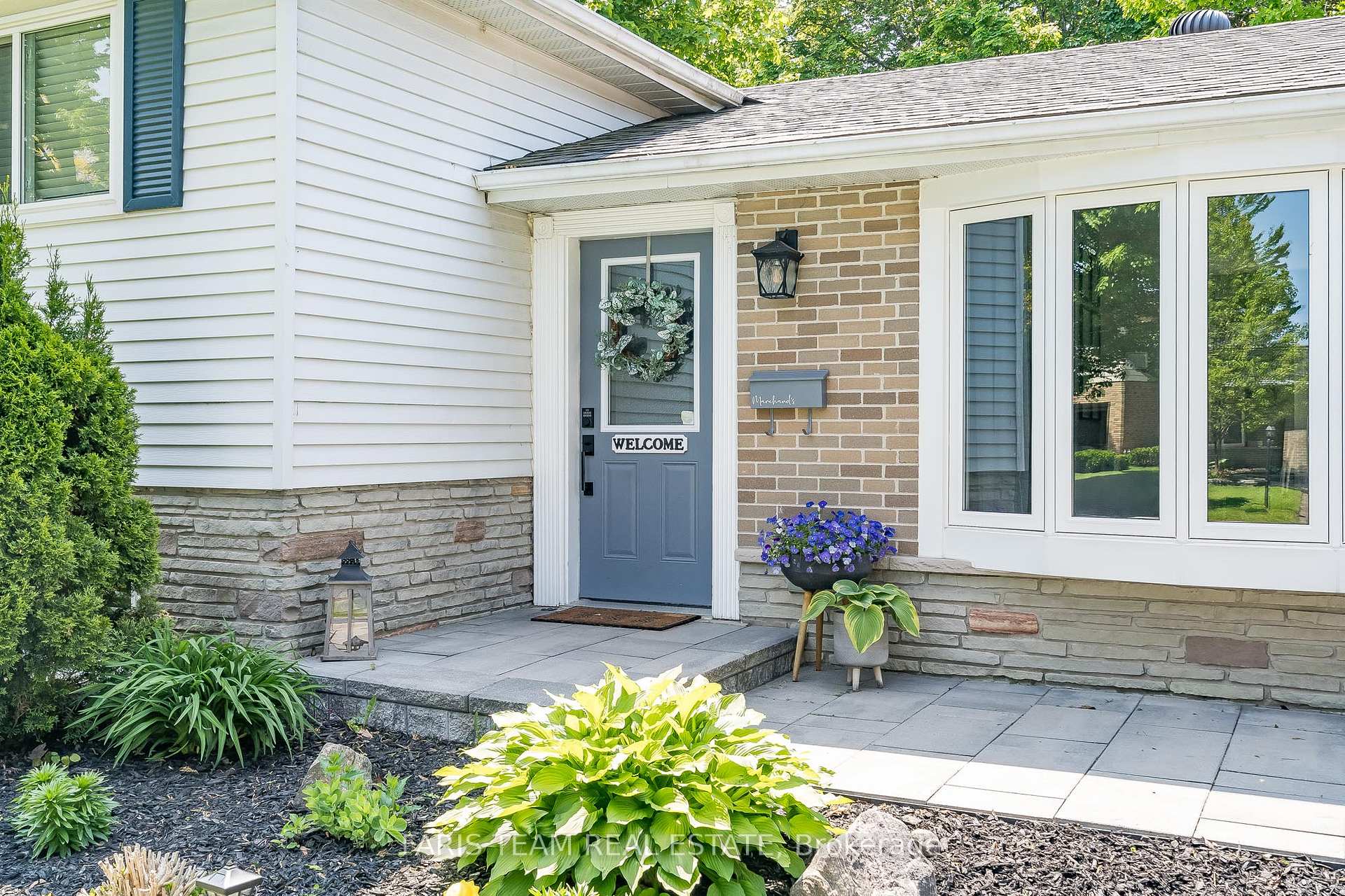 Photo 4 of 46 Briar Road, Barrie, Allandale Heights — HOMEH
