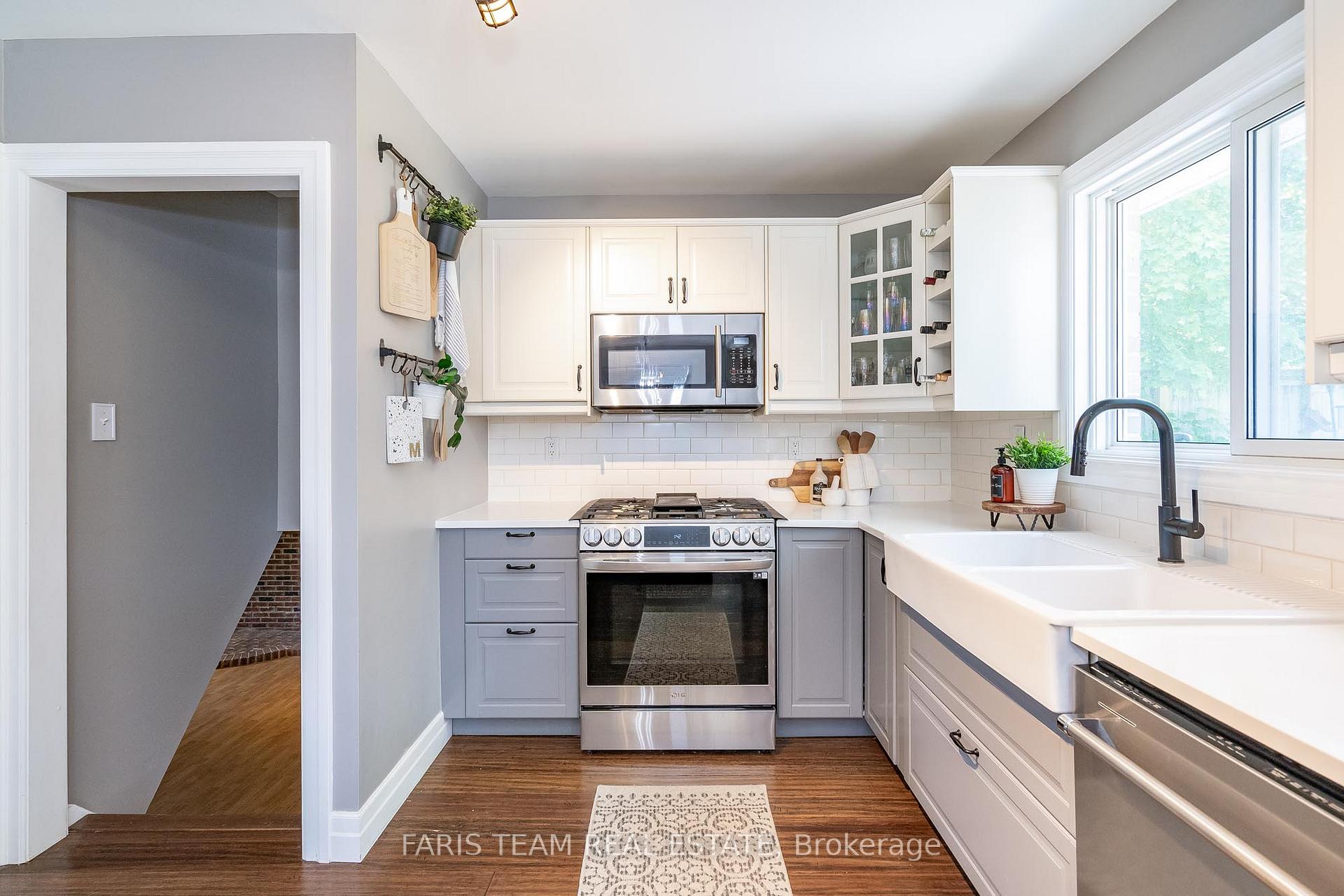 Photo 7 of 46 Briar Road, Barrie, Allandale Heights — HOMEH