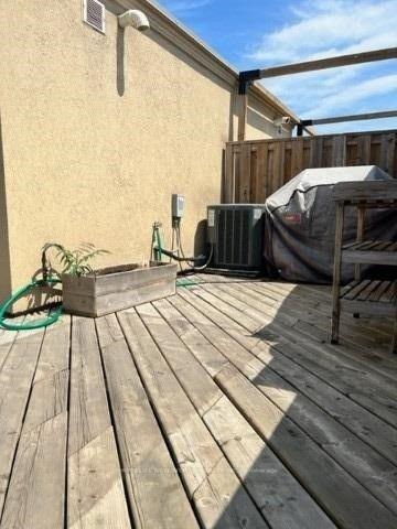 Photo 11 of Unit Th-20, 80 Carr Street, Toronto, Kensington-Chinatown — HOMEH