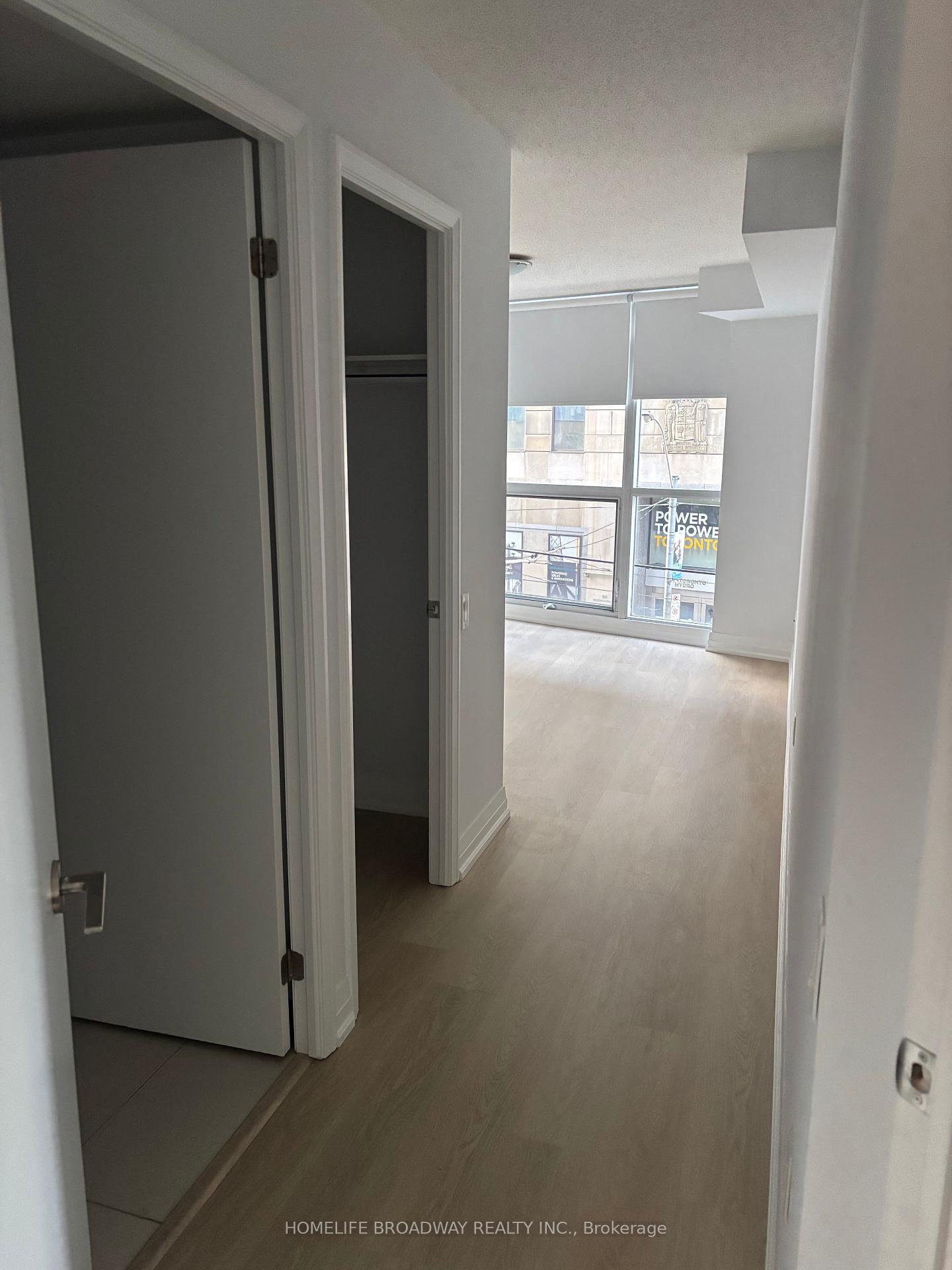 Photo 7 of Unit 305, 21 Carlton Street, Toronto, Church-Yonge Corridor — HOMEH