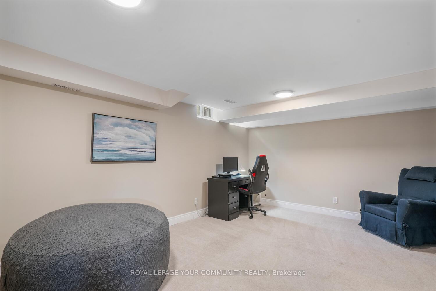 Photo 7 of 4 Senator Court, Aurora, Aurora Heights — HOMEH