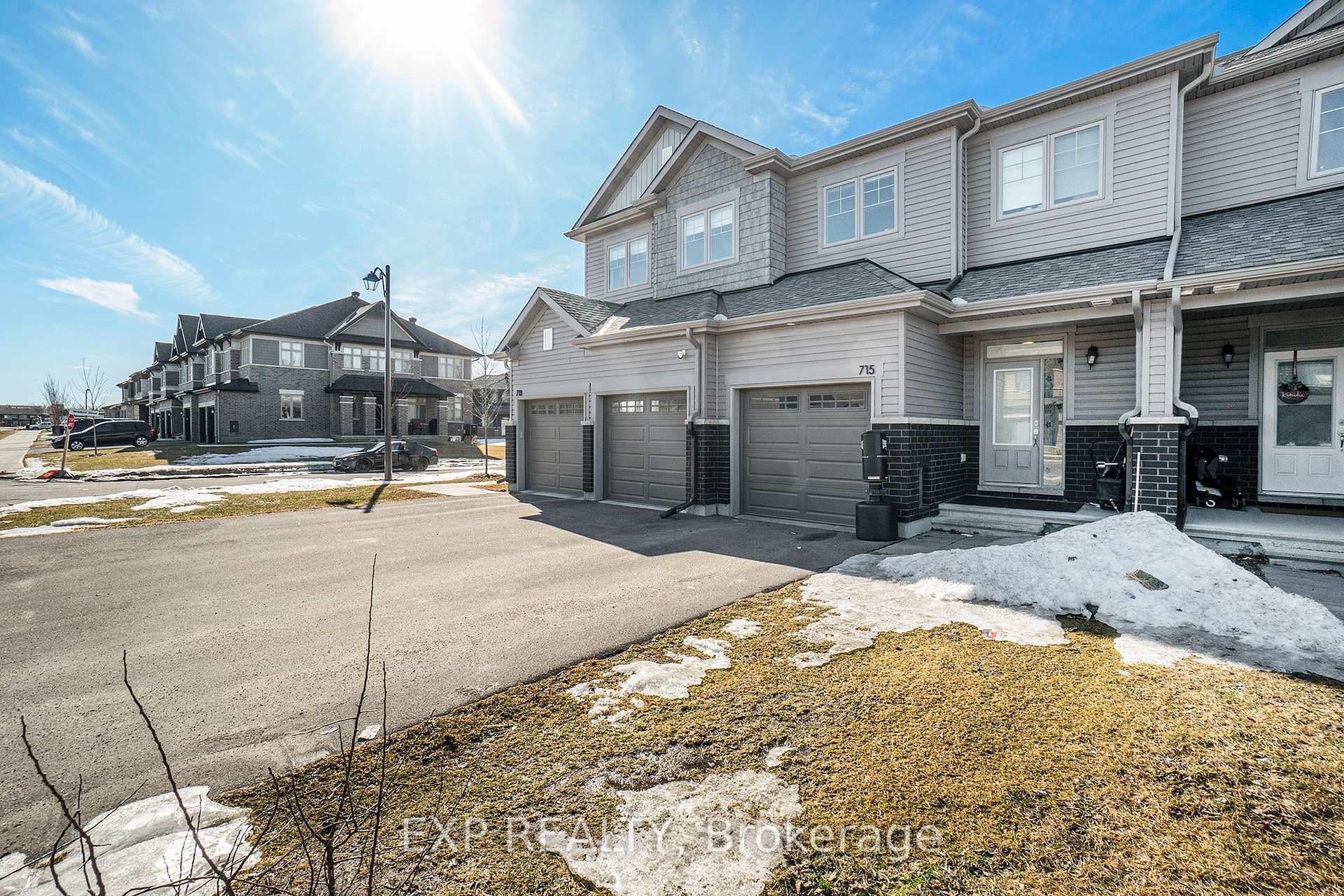 Photo 2 of 715 Miikana Road, Ottawa, Blossom Park/Kemp Park/Findlay Creek — HOMEH