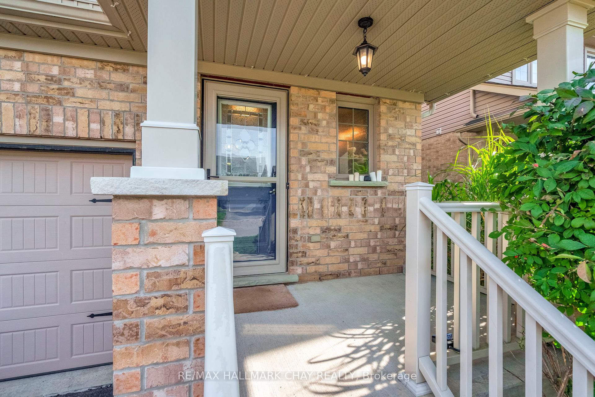 Photo 3 of 35 Banting Crescent, Essa, Angus — HOMEH