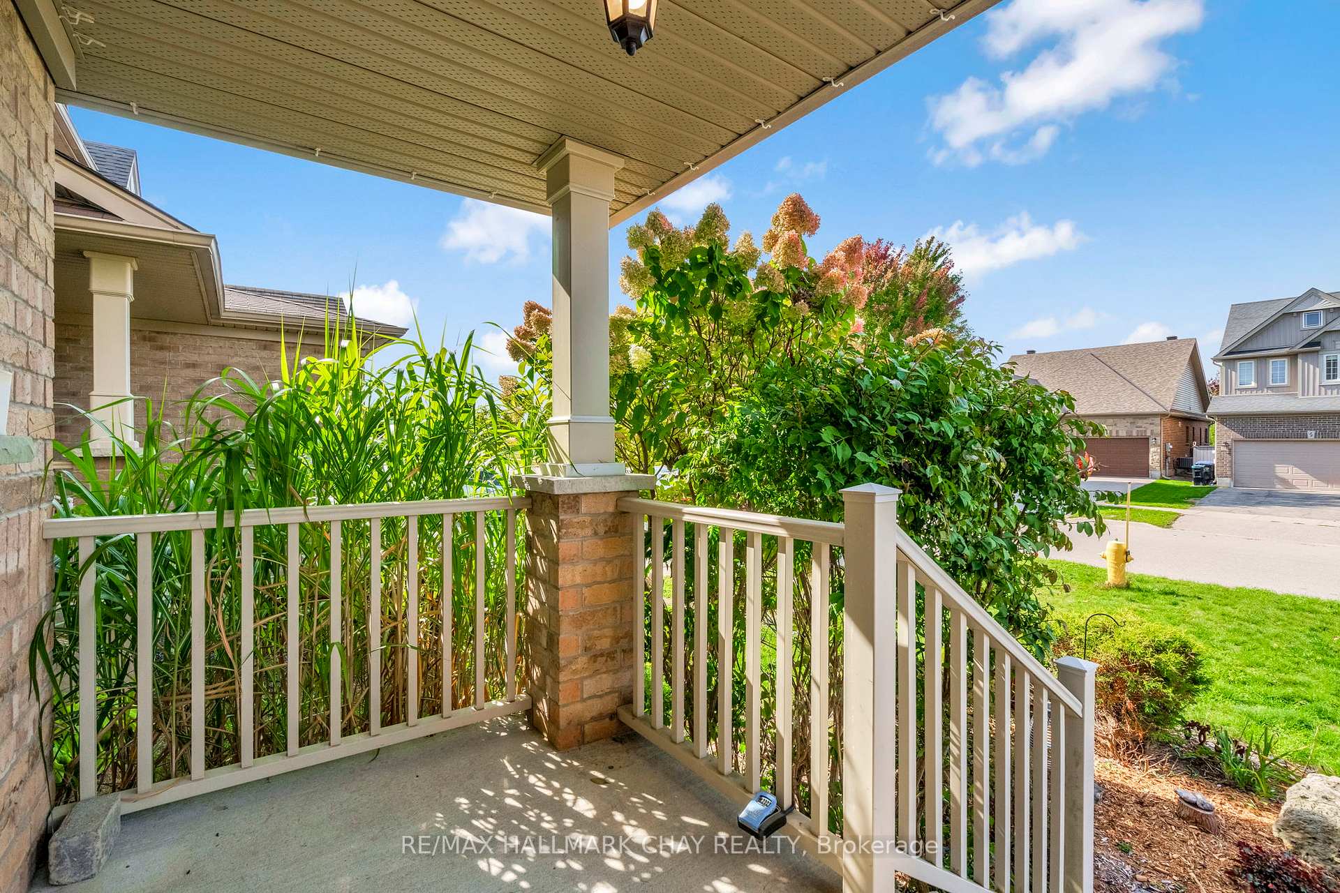 Photo 4 of 35 Banting Crescent, Essa, Angus — HOMEH
