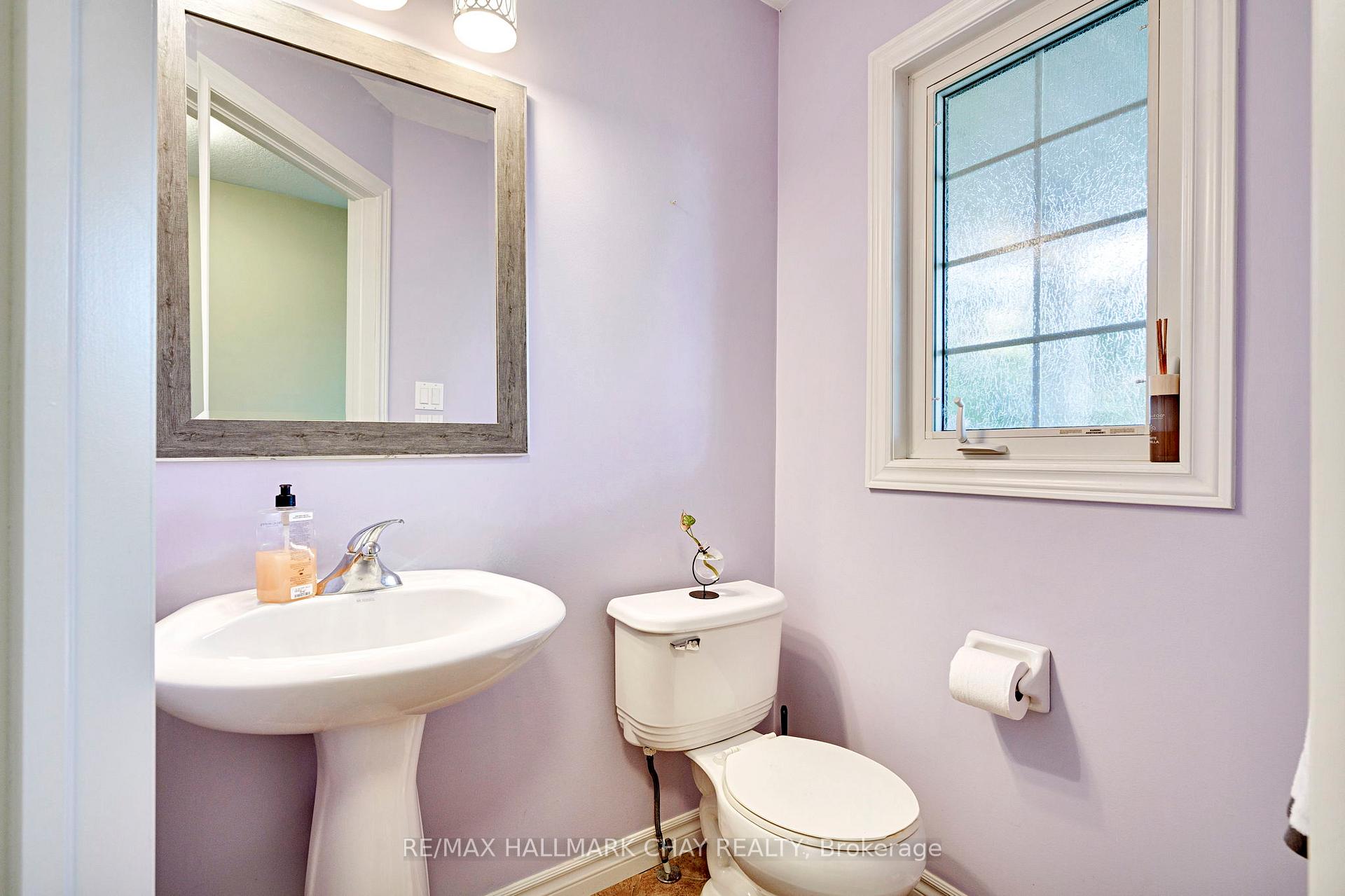Photo 6 of 35 Banting Crescent, Essa, Angus — HOMEH