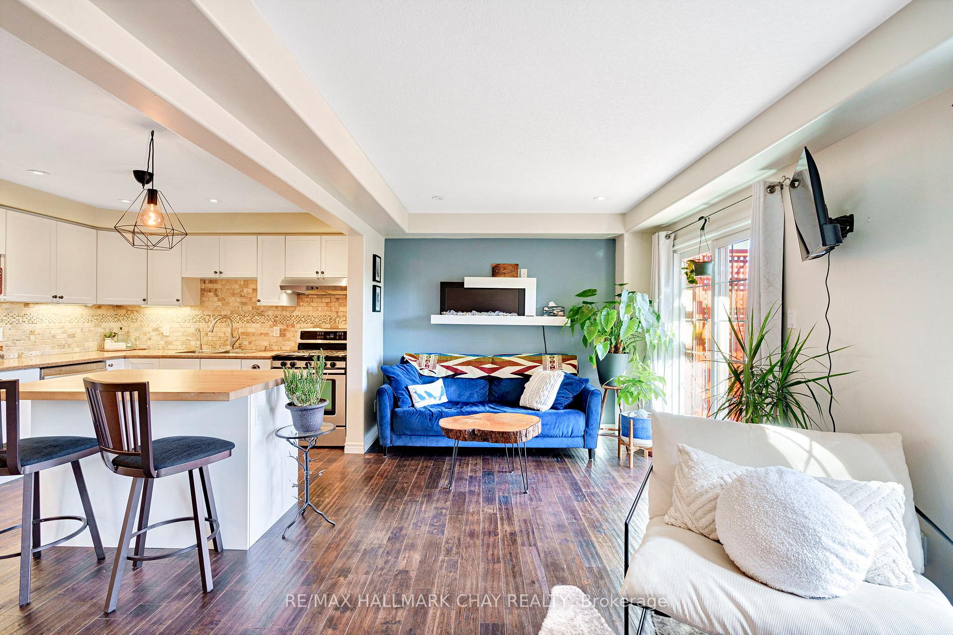Photo 16 of 35 Banting Crescent, Essa, Angus — HOMEH