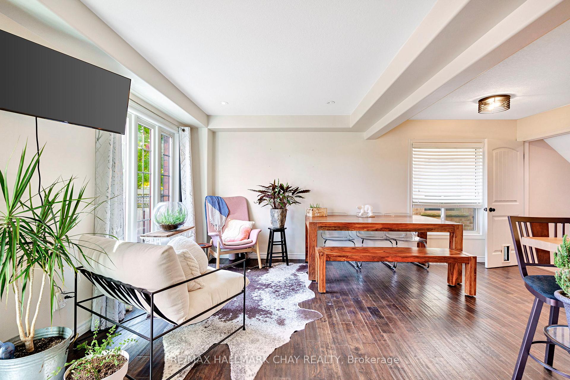 Photo 17 of 35 Banting Crescent, Essa, Angus — HOMEH