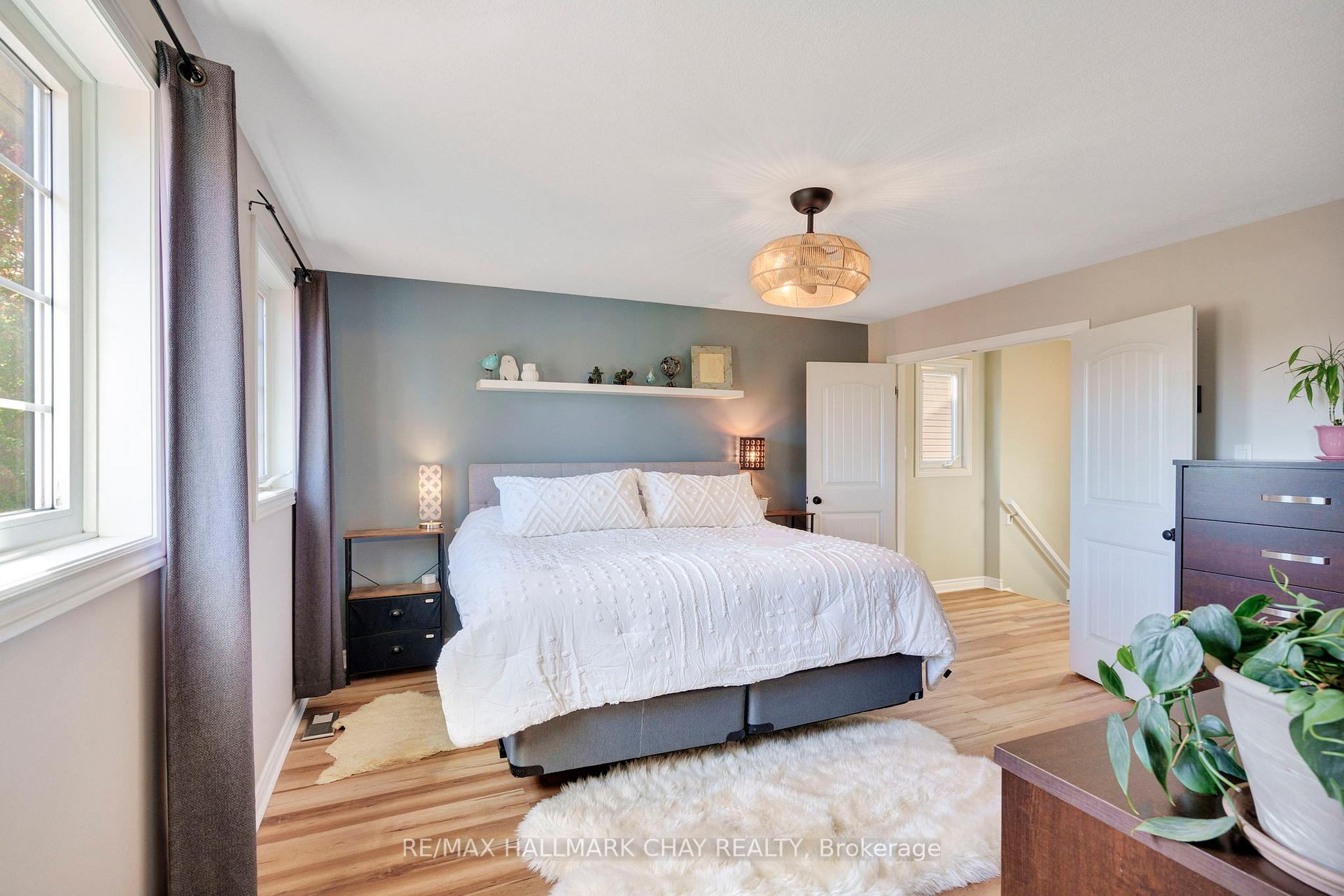 Photo 19 of 35 Banting Crescent, Essa, Angus — HOMEH