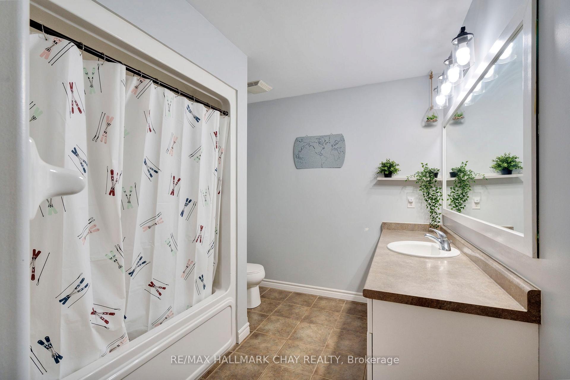 Photo 27 of 35 Banting Crescent, Essa, Angus — HOMEH