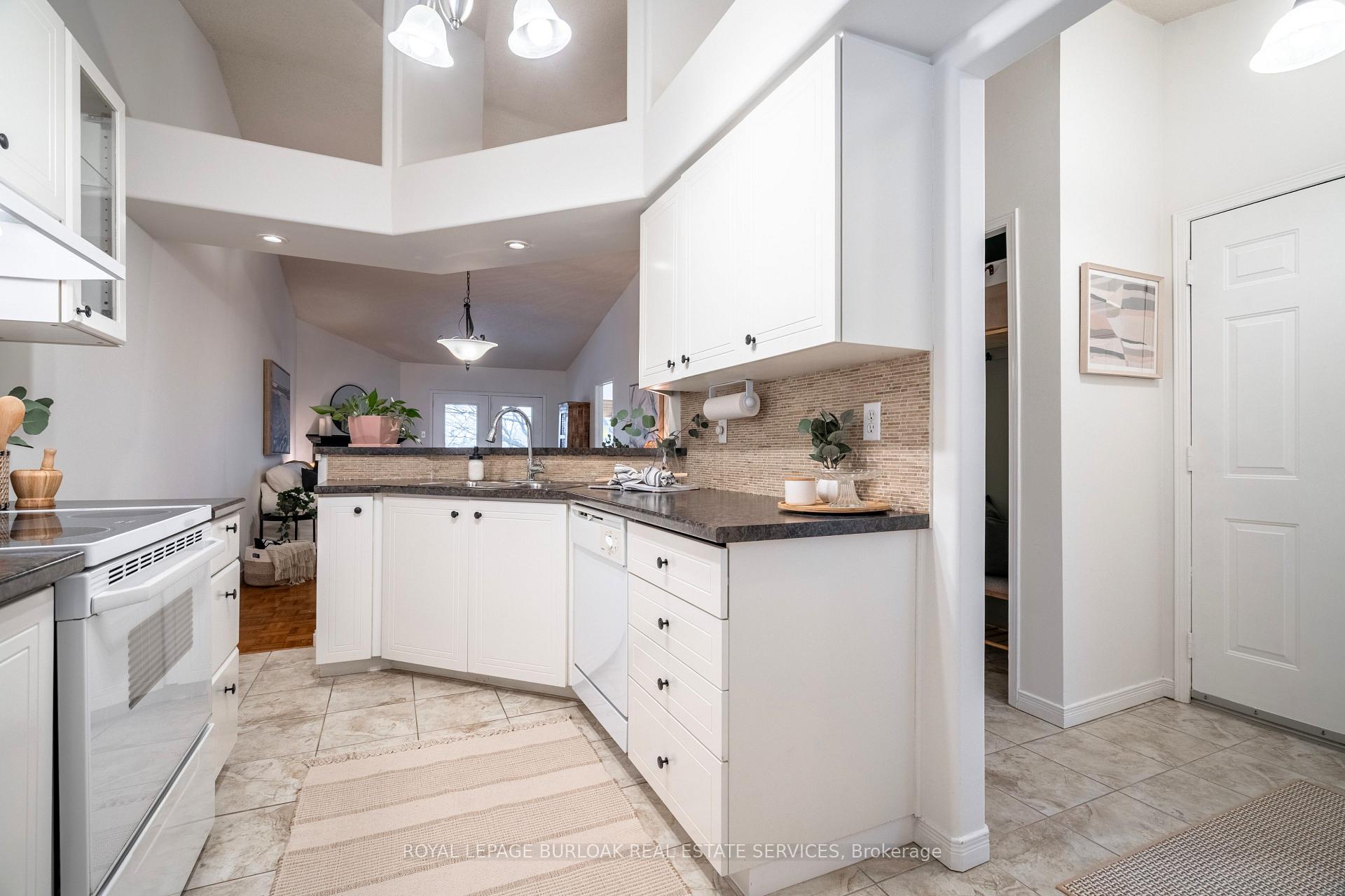 Photo 5 of Unit 3, 2774 King Street E, Hamilton, Gershome — HOMEH