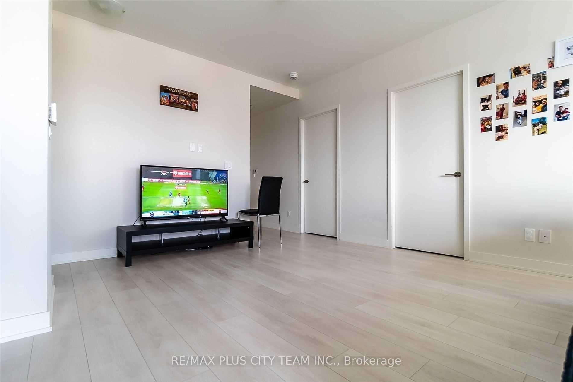Photo 4 of Unit 1204, 2 Sonic Way, Toronto, Flemingdon Park — HOMEH
