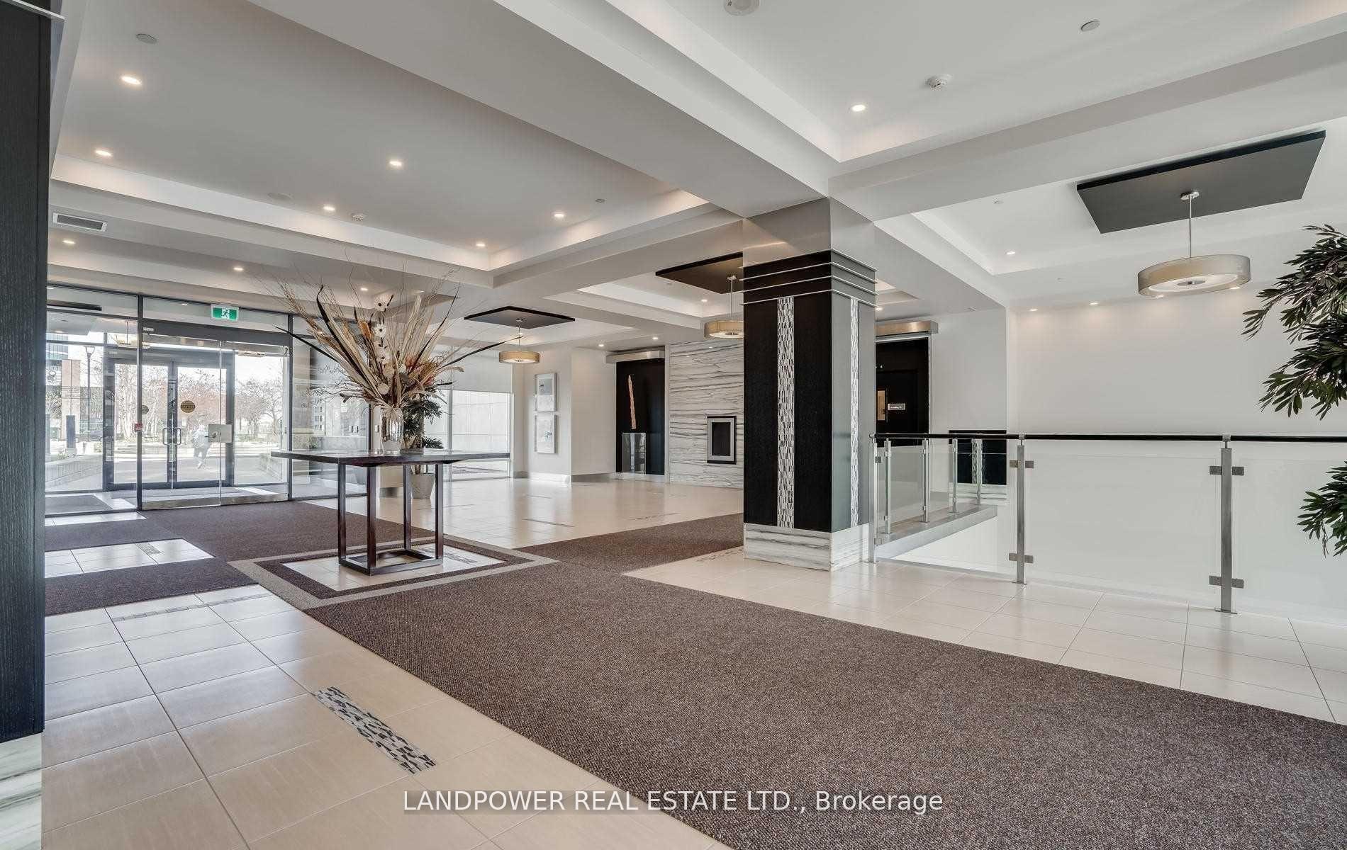 Photo 2 of Unit 101, 75 South Town Centre Boulevard, Markham, Unionville — HOMEH