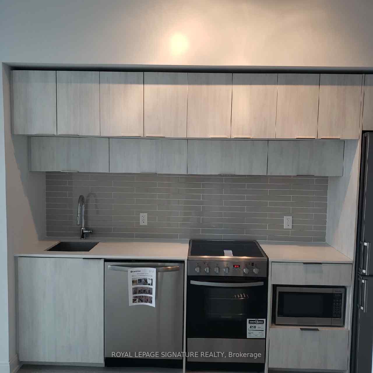 Front of Unit 3007, 181 Dundas Street E