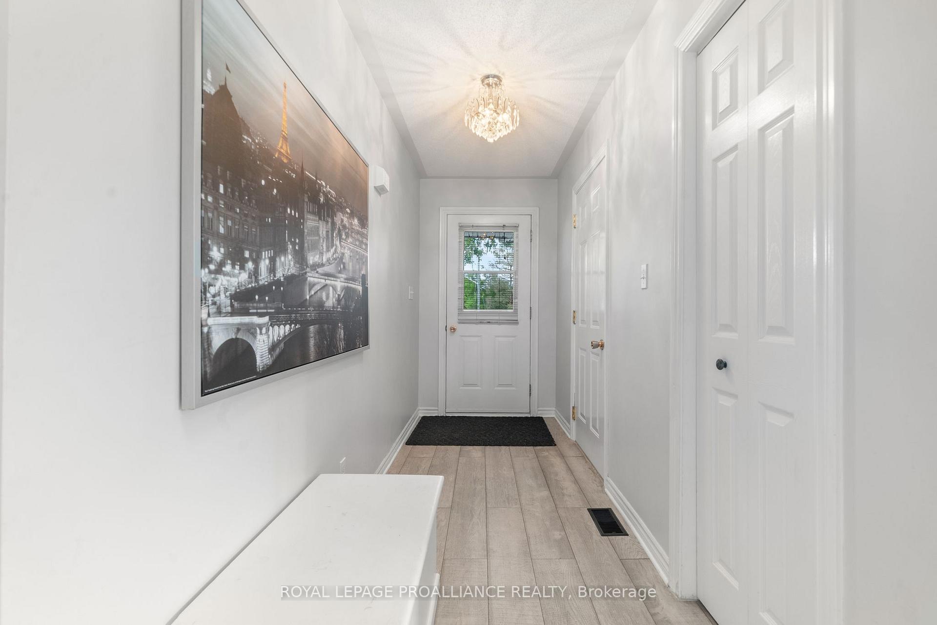 Photo 5 of 117 St. James Street, Stirling-Rawdon, Stirling Ward — HOMEH