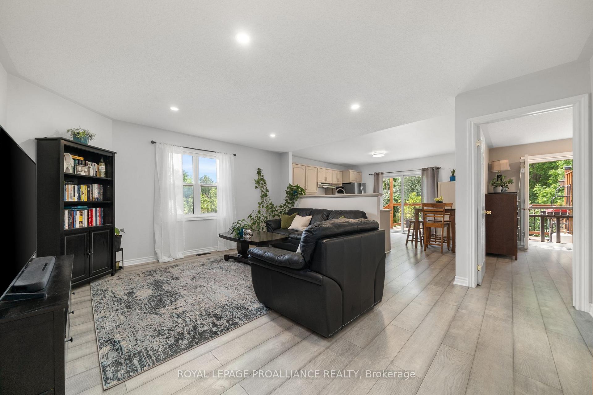 Photo 8 of 117 St. James Street, Stirling-Rawdon, Stirling Ward — HOMEH