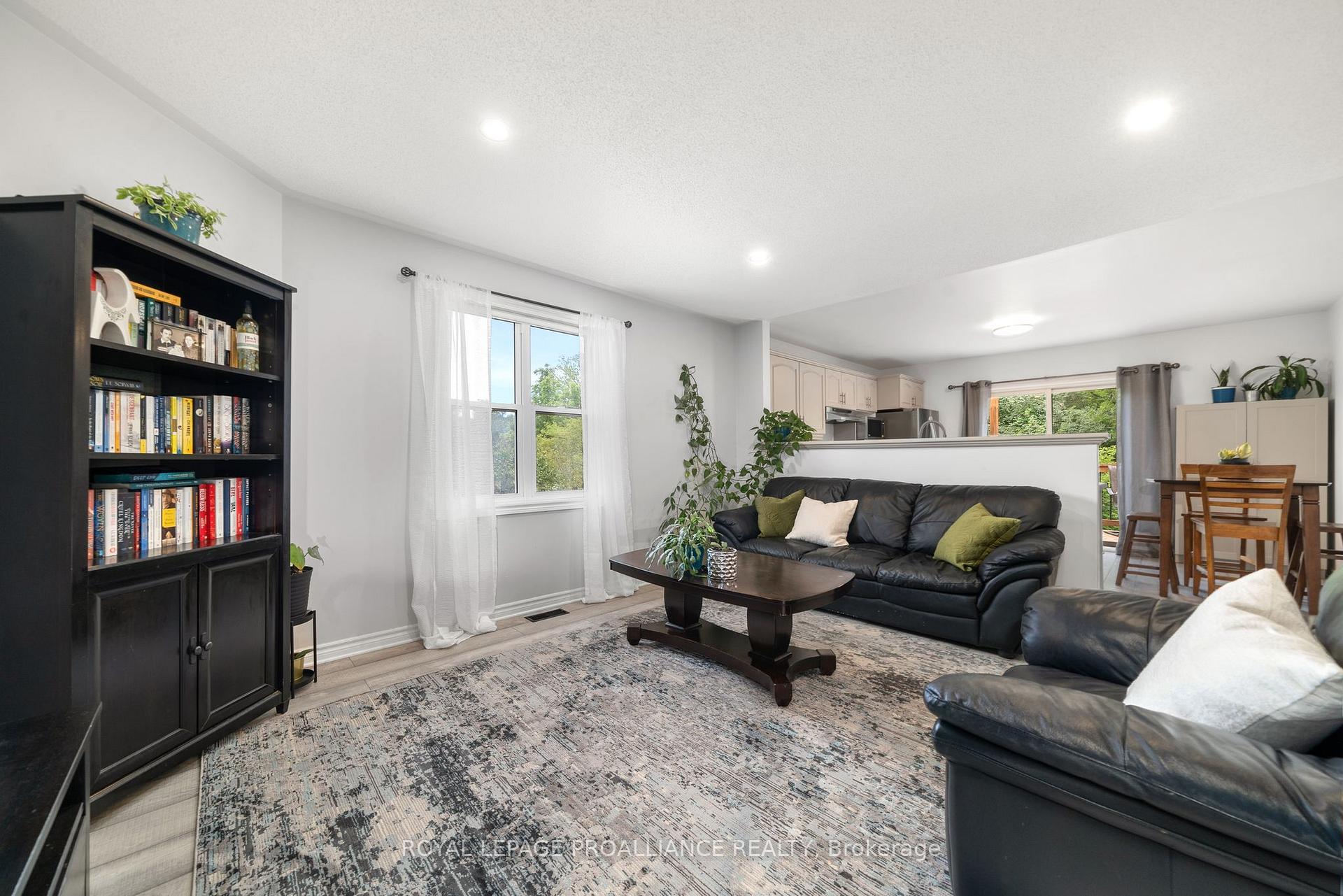 Photo 9 of 117 St. James Street, Stirling-Rawdon, Stirling Ward — HOMEH