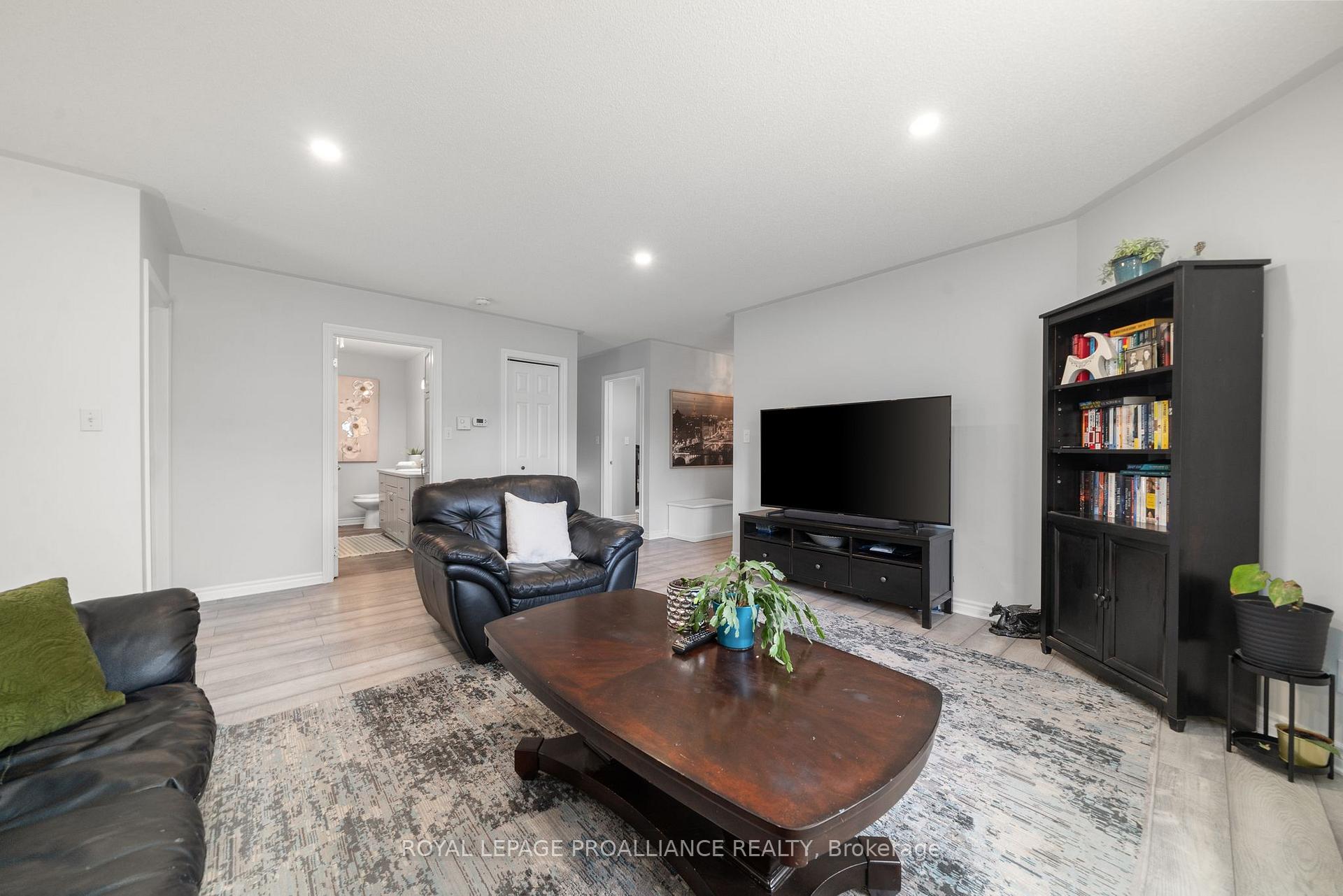 Photo 12 of 117 St. James Street, Stirling-Rawdon, Stirling Ward — HOMEH