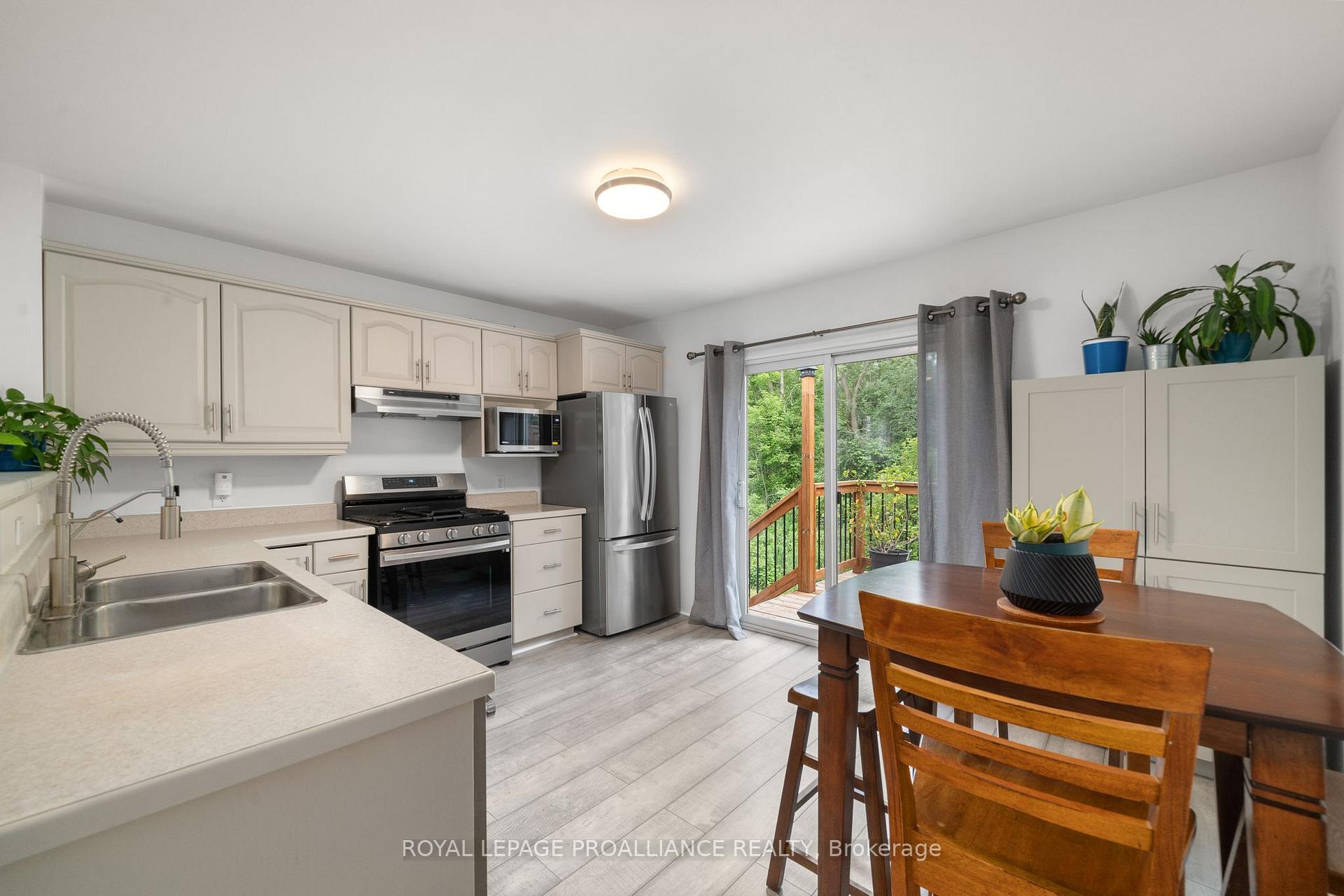 Photo 13 of 117 St. James Street, Stirling-Rawdon, Stirling Ward — HOMEH