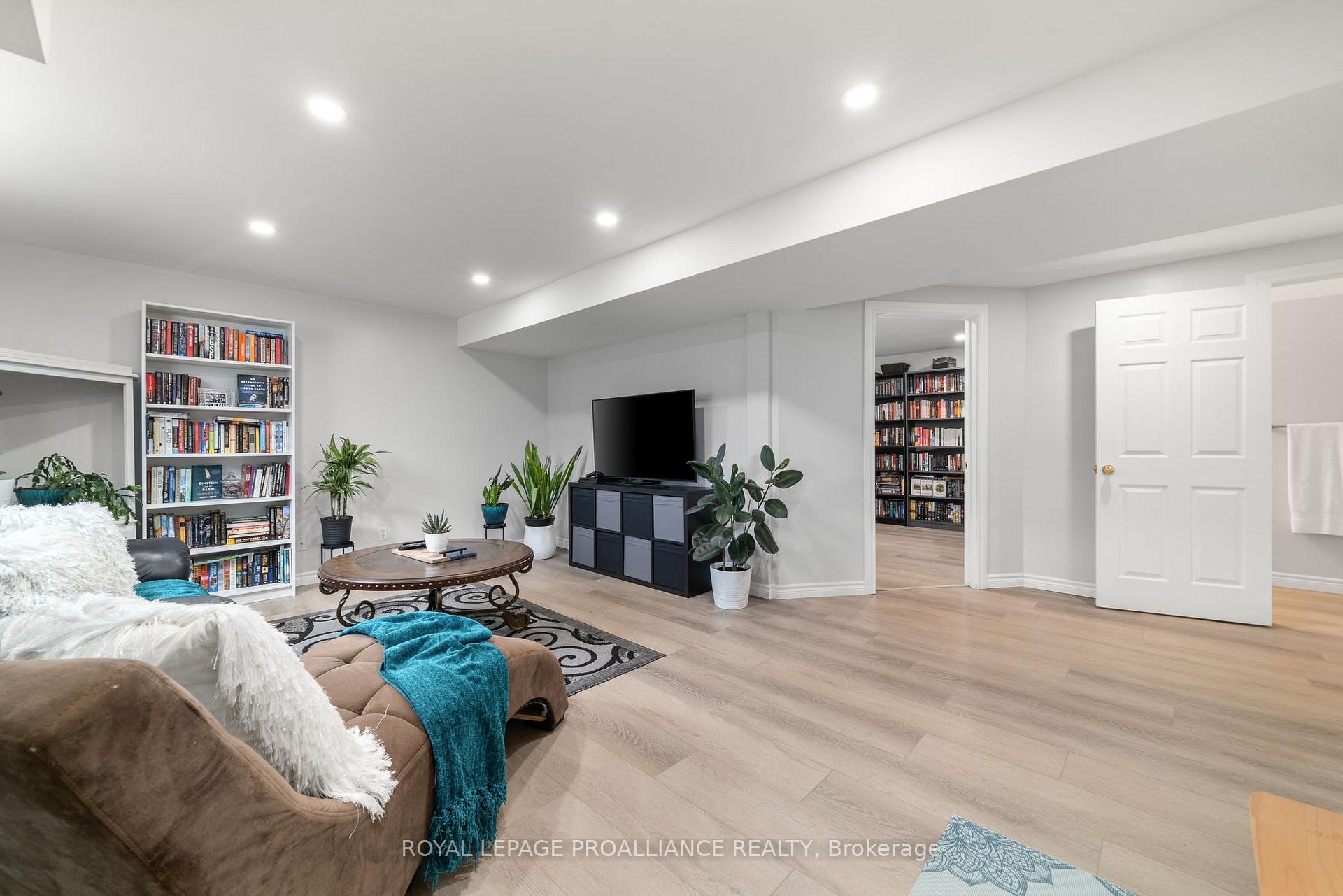 Photo 33 of 117 St. James Street, Stirling-Rawdon, Stirling Ward — HOMEH