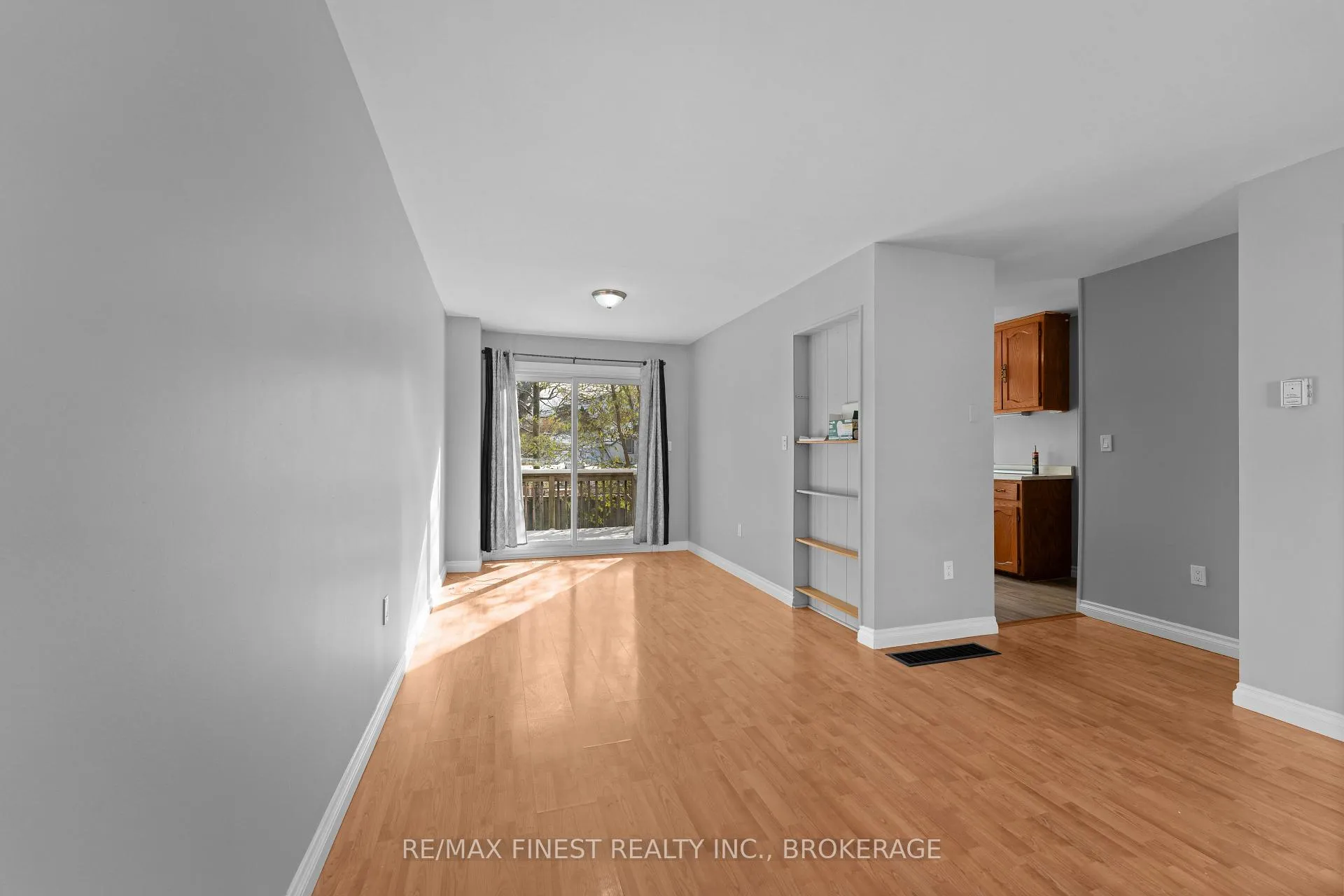 Photo 7 of Unit 15, 27 Addington Street, Loyalist, Amherstview — HOMEH