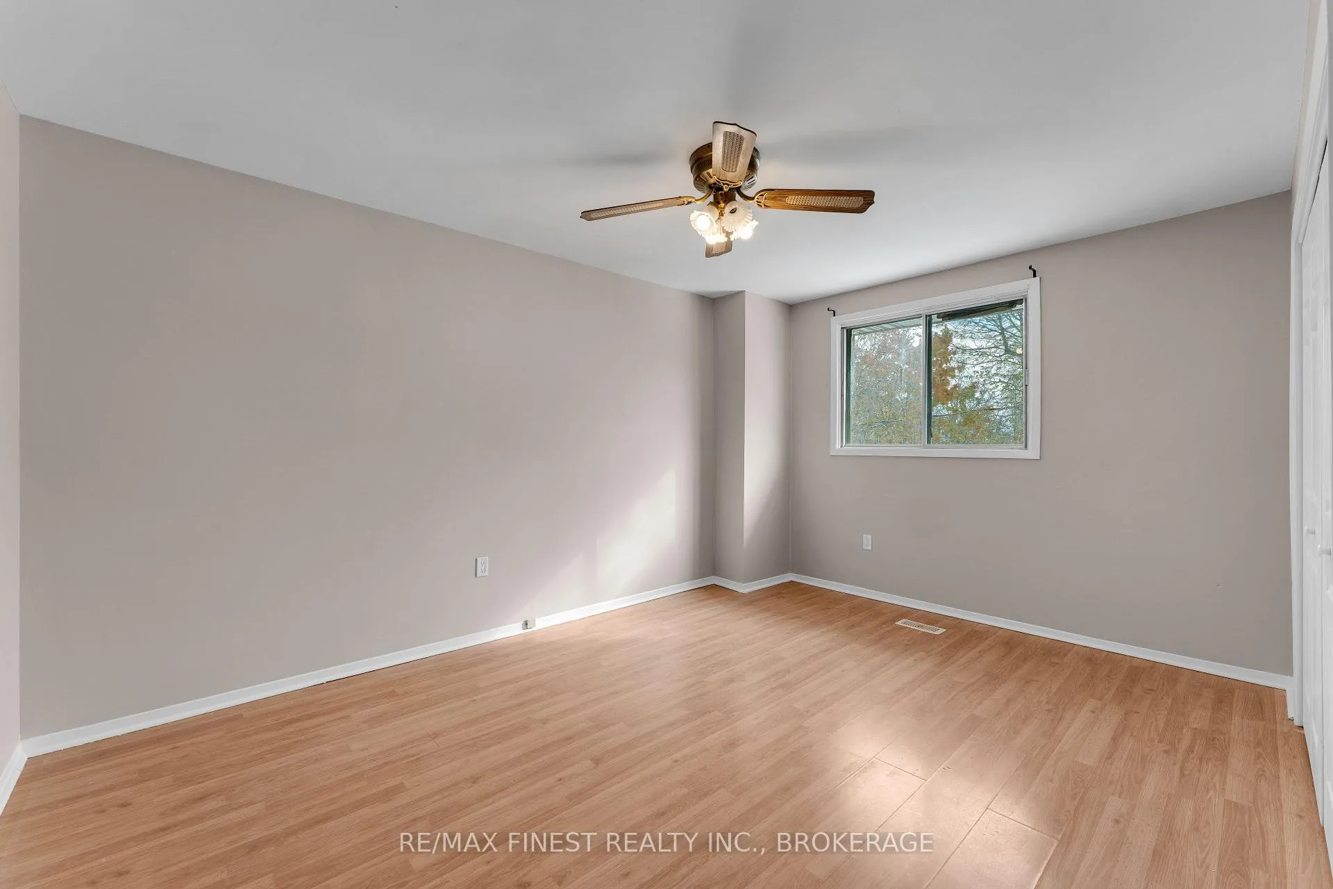Photo 16 of Unit 15, 27 Addington Street, Loyalist, Amherstview — HOMEH