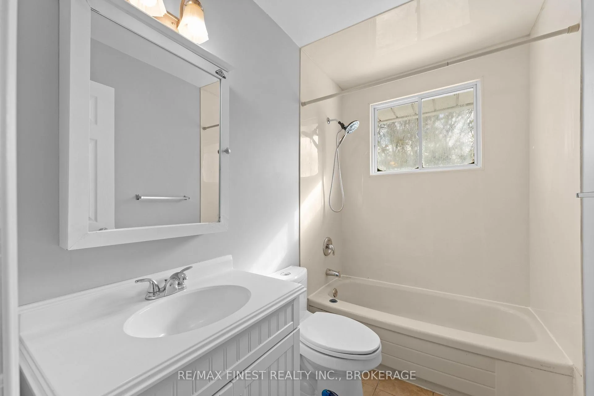 Photo 22 of Unit 15, 27 Addington Street, Loyalist, Amherstview — HOMEH