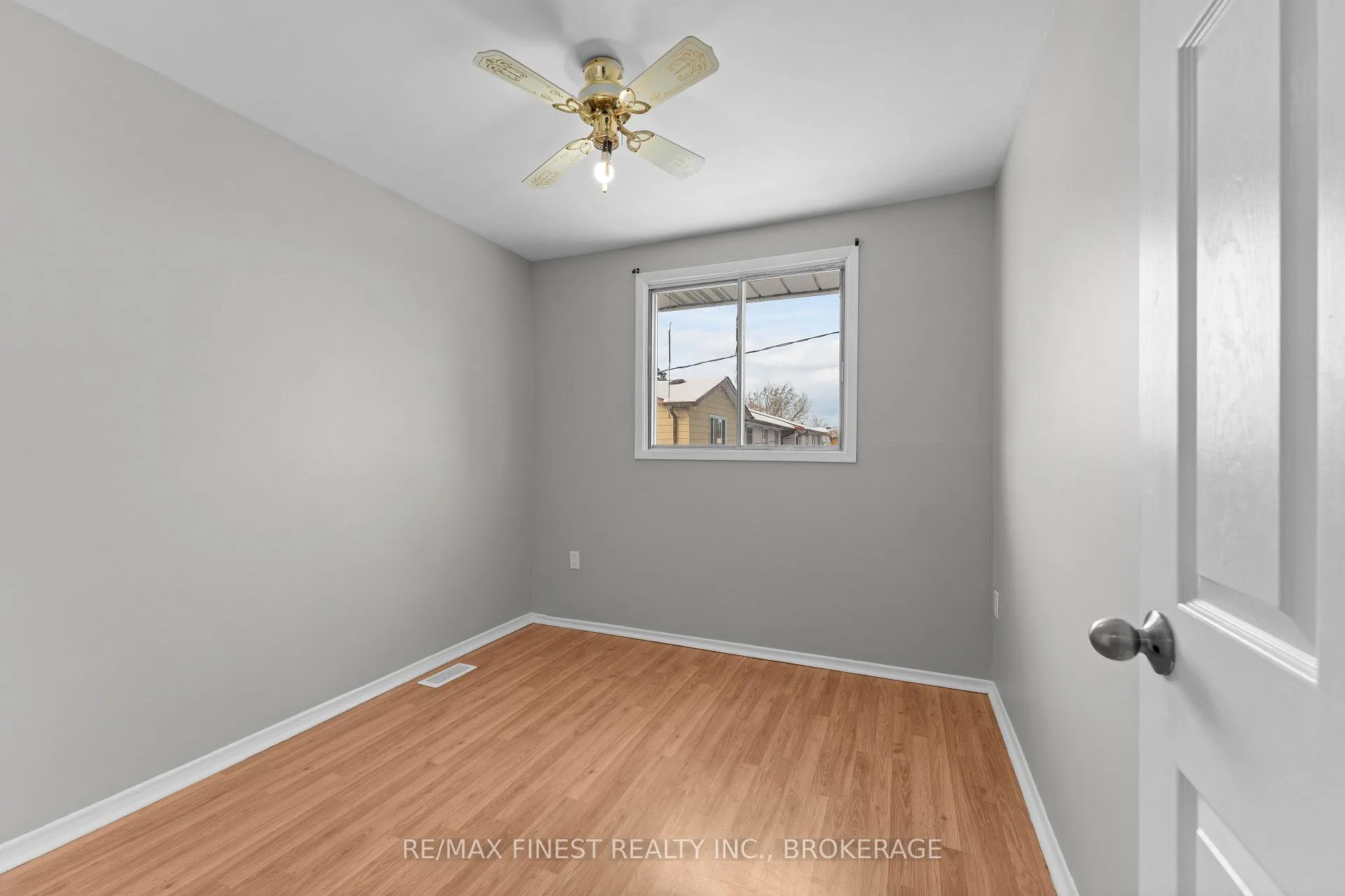 Photo 24 of Unit 15, 27 Addington Street, Loyalist, Amherstview — HOMEH
