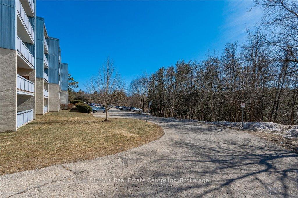 Photo 5 of Unit 304, 91 Conroy Crescent, Guelph, Dovercliffe Park/Old University — HOMEH