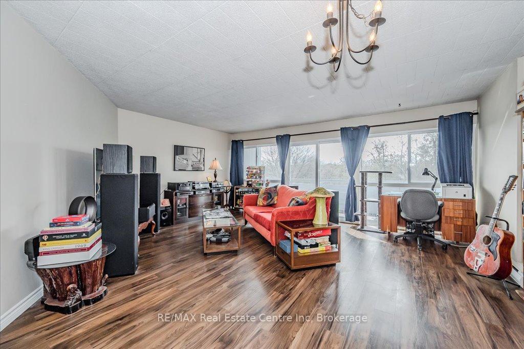 Photo 10 of Unit 304, 91 Conroy Crescent, Guelph, Dovercliffe Park/Old University — HOMEH