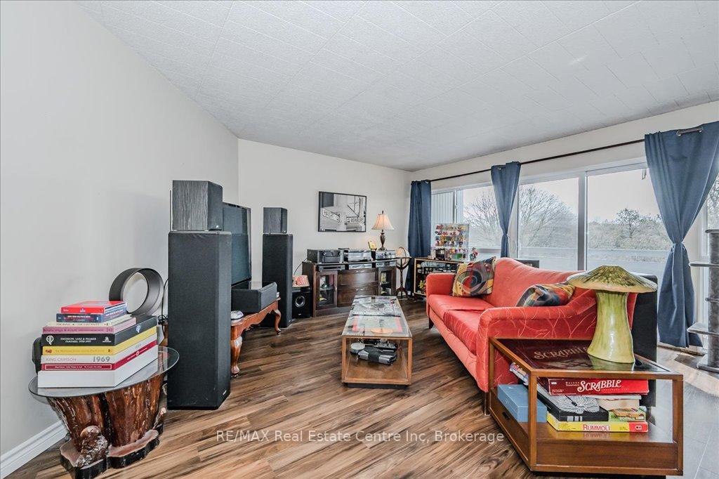 Photo 11 of Unit 304, 91 Conroy Crescent, Guelph, Dovercliffe Park/Old University — HOMEH