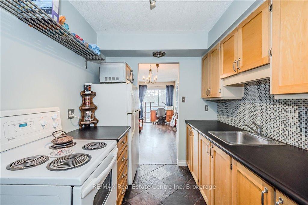 Photo 16 of Unit 304, 91 Conroy Crescent, Guelph, Dovercliffe Park/Old University — HOMEH