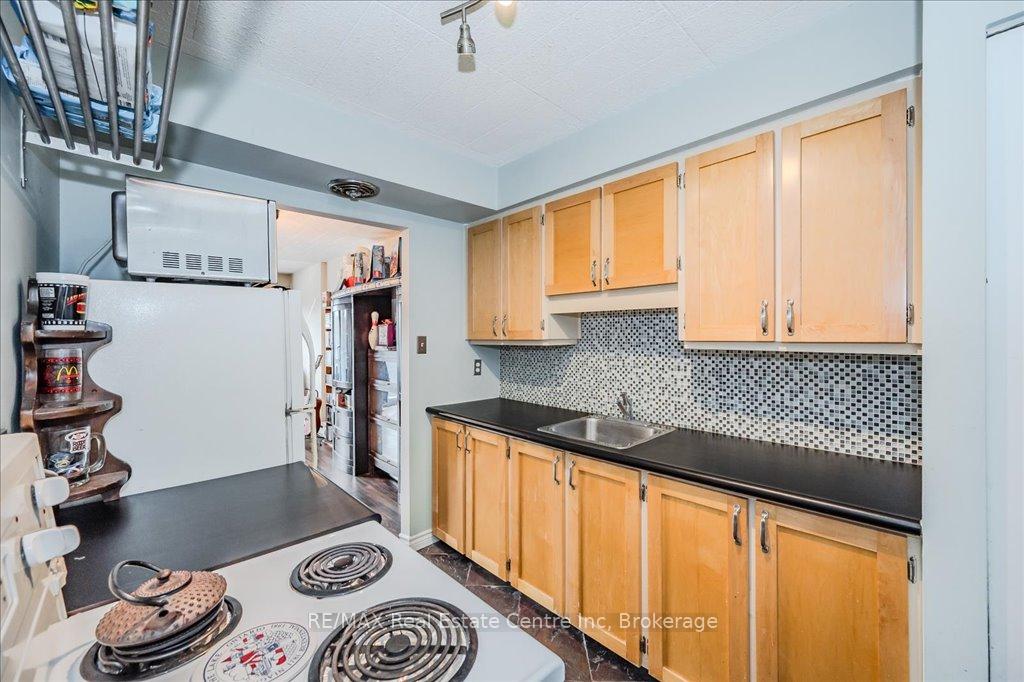 Photo 17 of Unit 304, 91 Conroy Crescent, Guelph, Dovercliffe Park/Old University — HOMEH