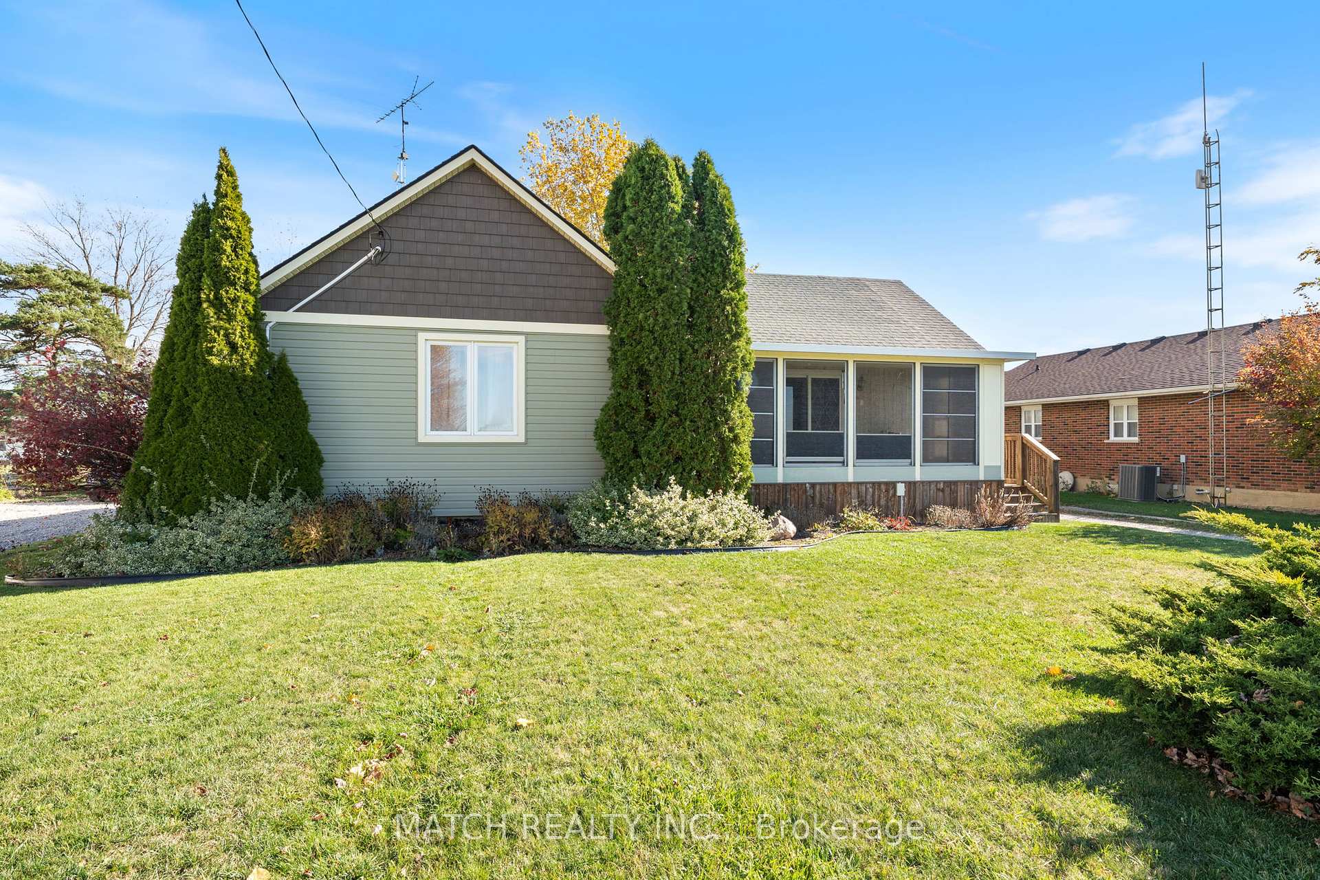 Photo 2 of 1386 Oakdale Road, Dawn-Euphemia, Dawn Euphemia — HOMEH