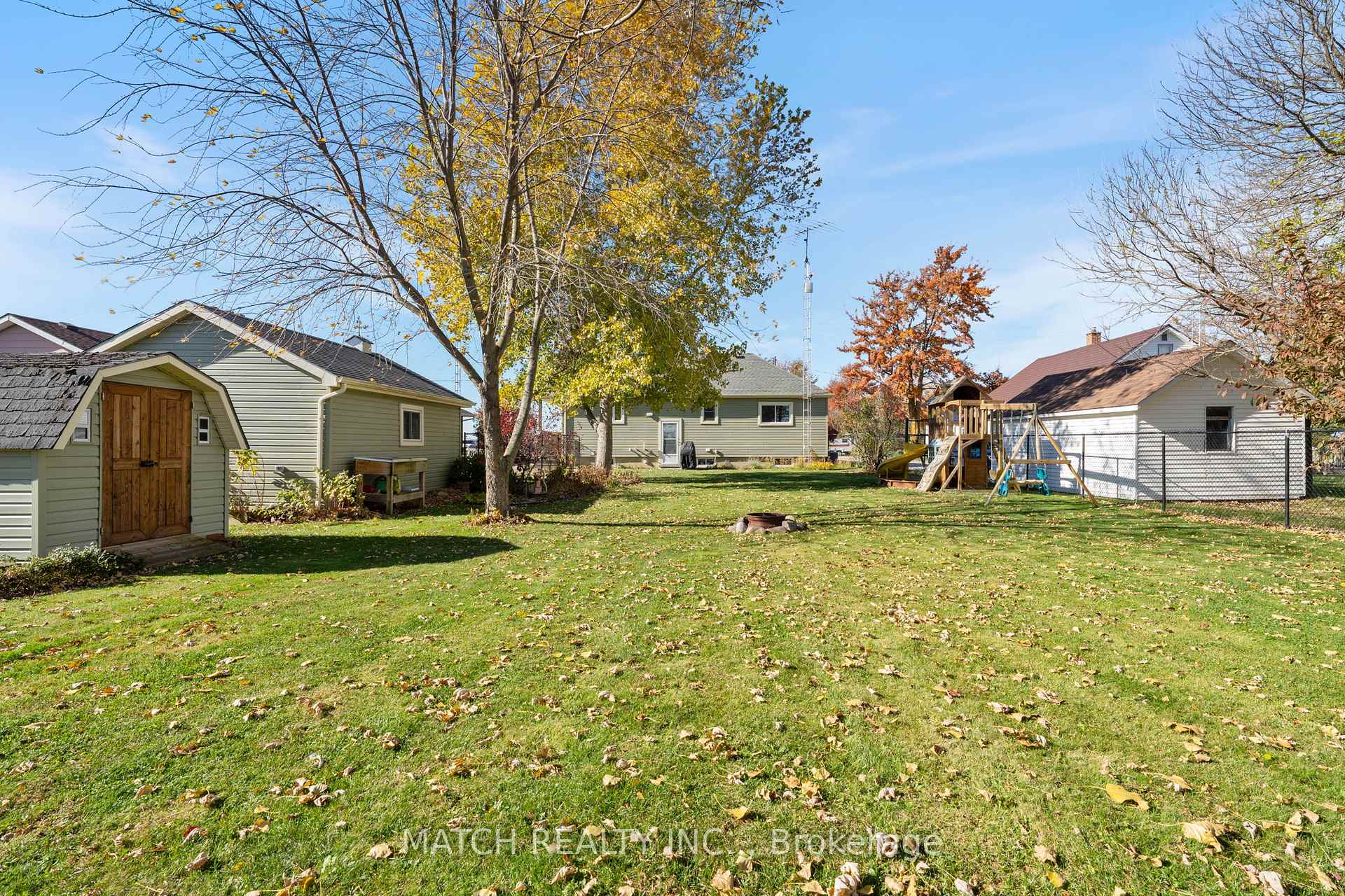Photo 4 of 1386 Oakdale Road, Dawn-Euphemia, Dawn Euphemia — HOMEH