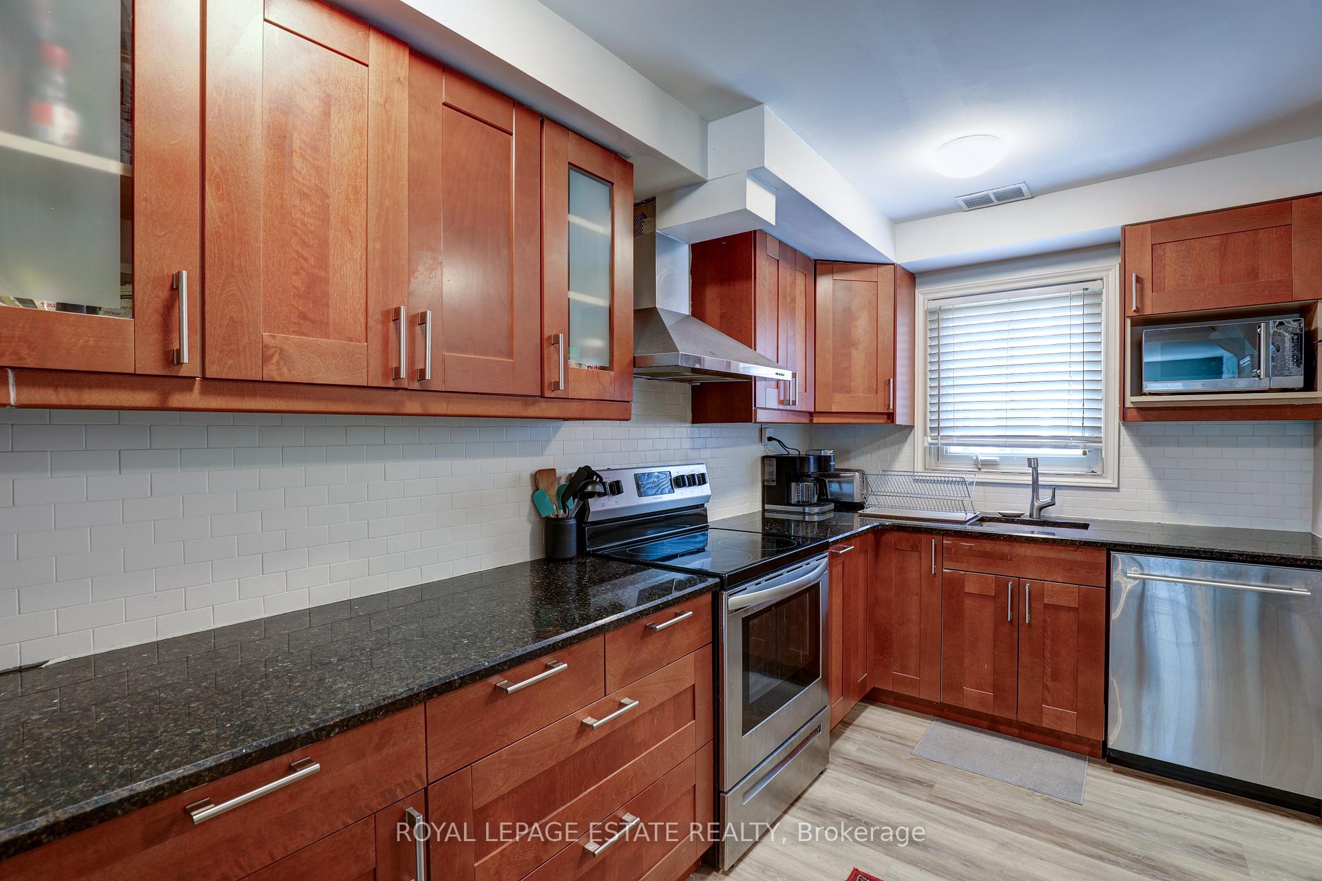 Photo 6 of Unit 8, 2357 Queen Street E, Toronto, The Beaches — HOMEH