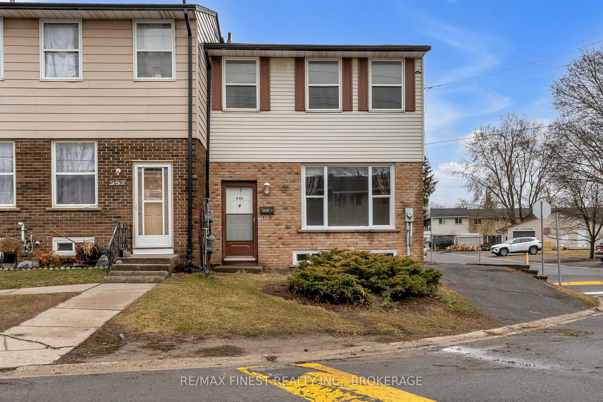Photo 1 of 950 Oakview Avenue, Kingston, South of Taylor-Kidd Blvd — HOMEH