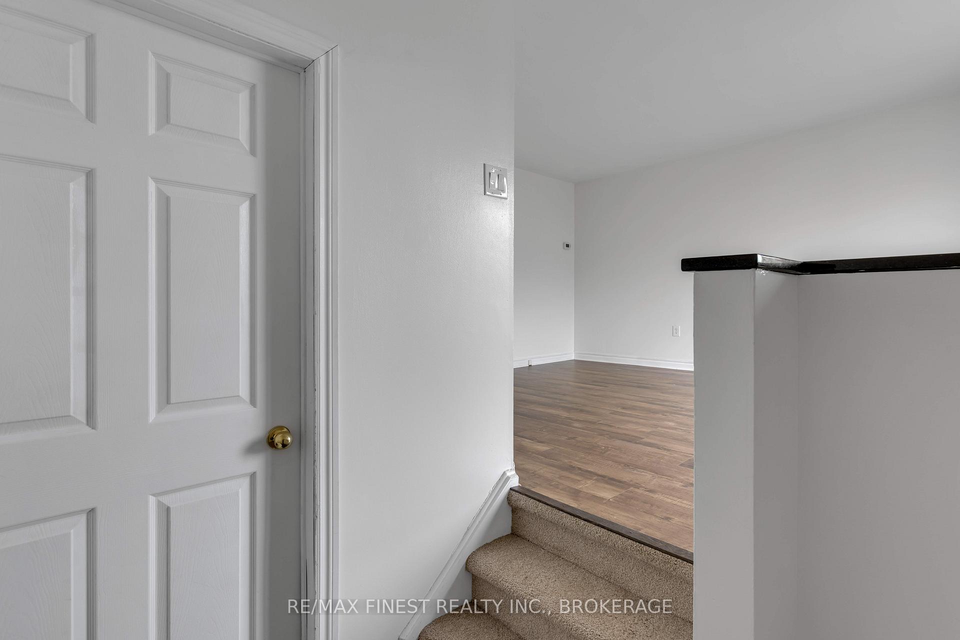 Photo 5 of 950 Oakview Avenue, Kingston, South of Taylor-Kidd Blvd — HOMEH