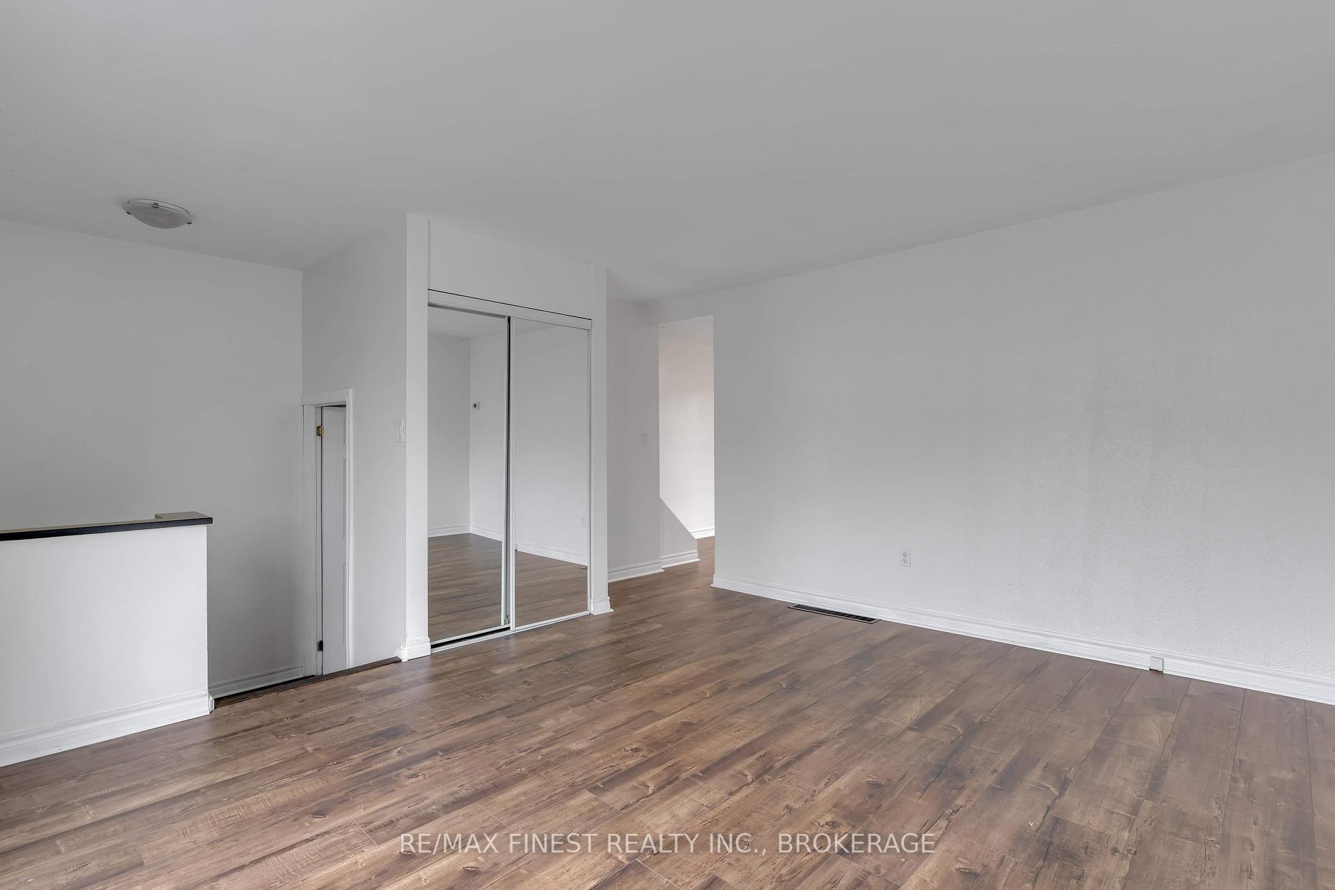 Photo 9 of 950 Oakview Avenue, Kingston, South of Taylor-Kidd Blvd — HOMEH