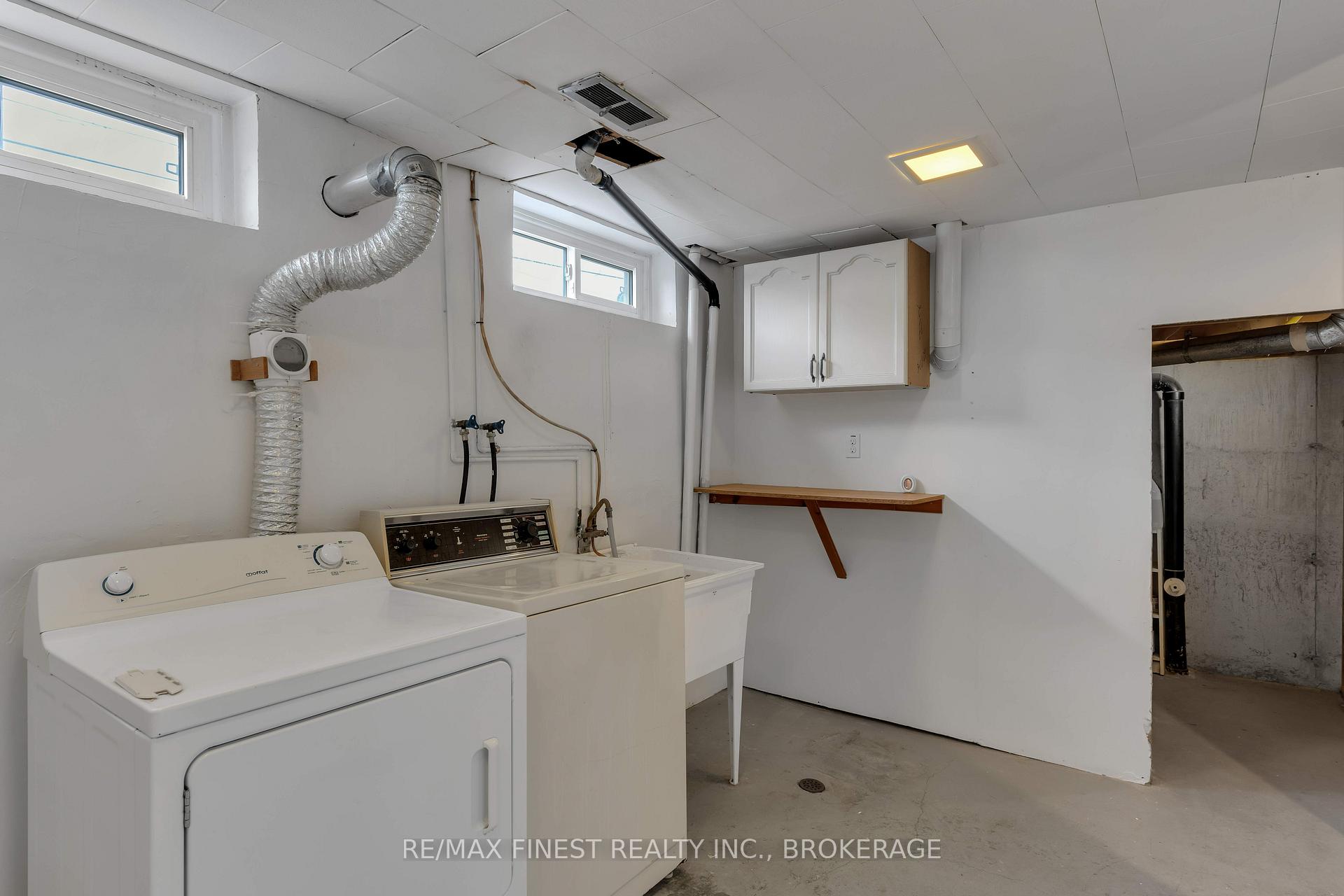 Photo 32 of 950 Oakview Avenue, Kingston, South of Taylor-Kidd Blvd — HOMEH