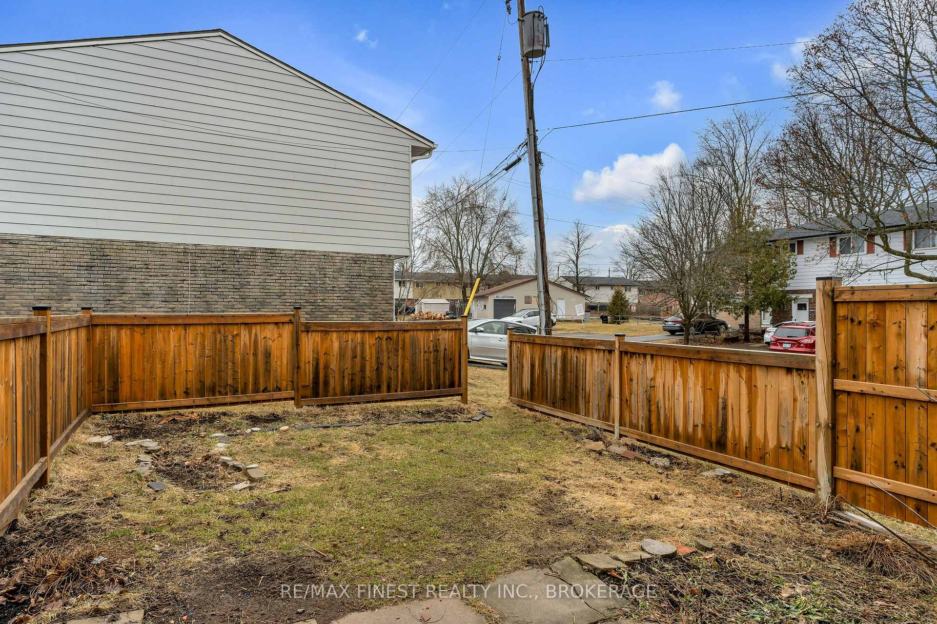 Photo 35 of 950 Oakview Avenue, Kingston, South of Taylor-Kidd Blvd — HOMEH