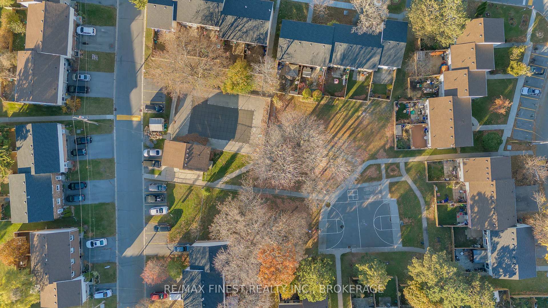 Photo 38 of 950 Oakview Avenue, Kingston, South of Taylor-Kidd Blvd — HOMEH