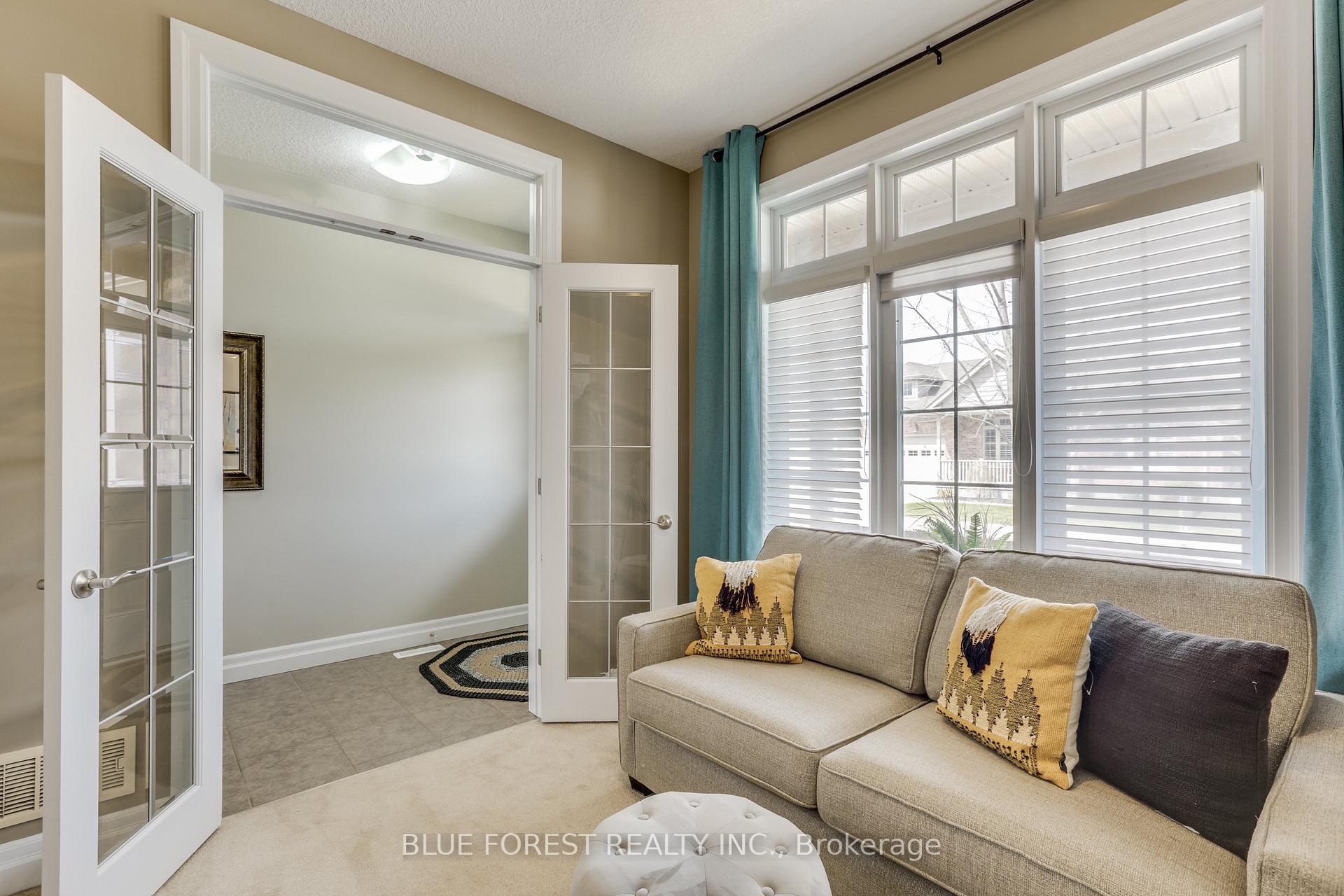 Photo 5 of Unit 8, 10 Foxhollow Drive, Thames Centre, Dorchester — HOMEH