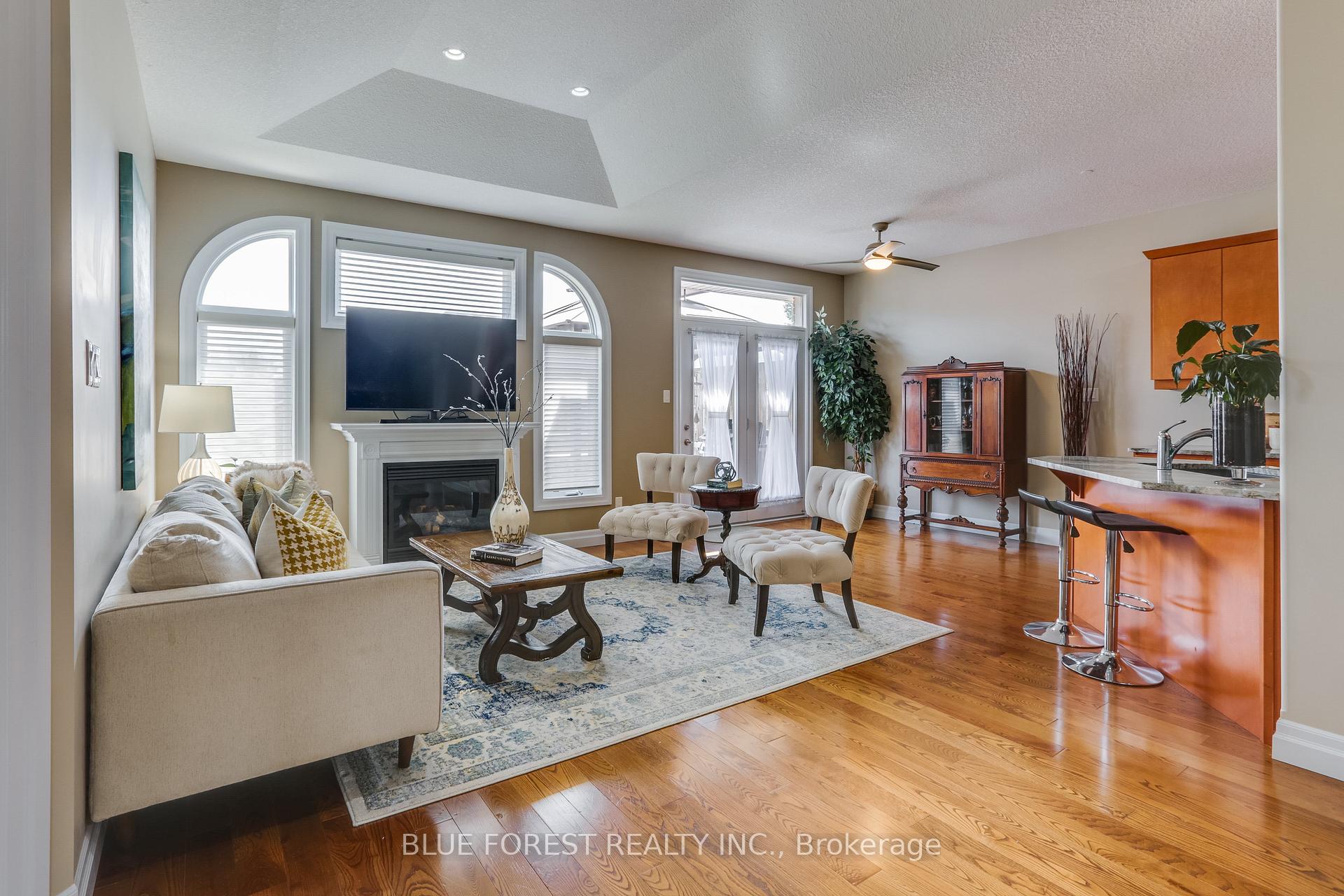 Photo 9 of Unit 8, 10 Foxhollow Drive, Thames Centre, Dorchester — HOMEH
