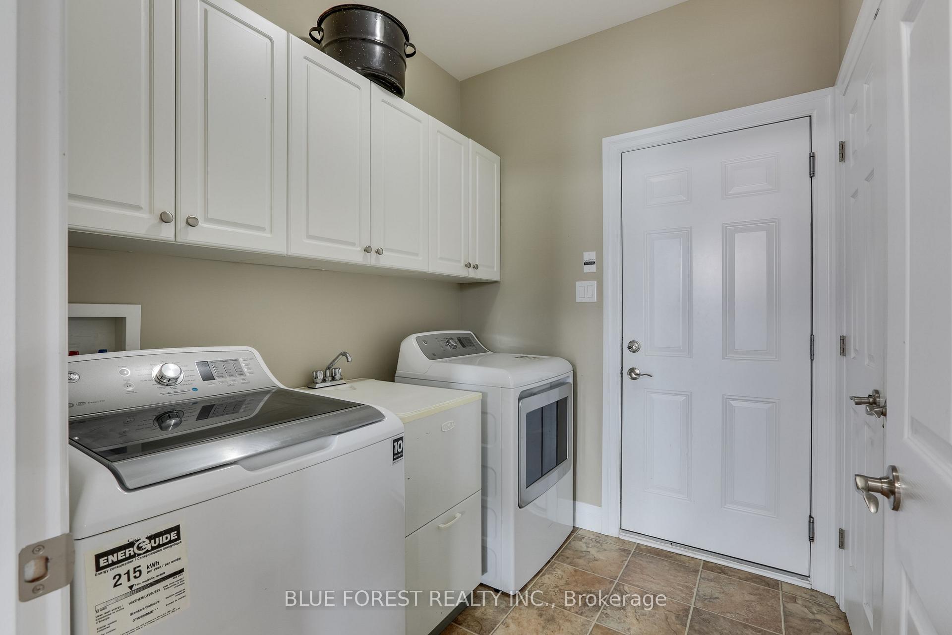 Photo 17 of Unit 8, 10 Foxhollow Drive, Thames Centre, Dorchester — HOMEH