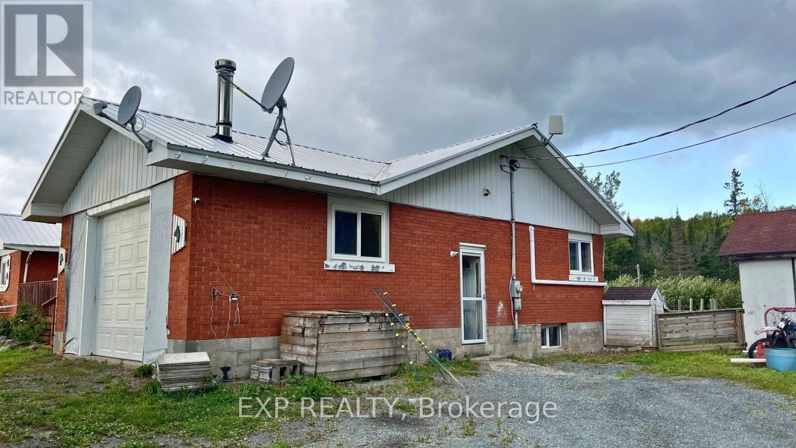 Photo 3 of 397 Smith Road, Sault Ste Marie, West — HOMEH